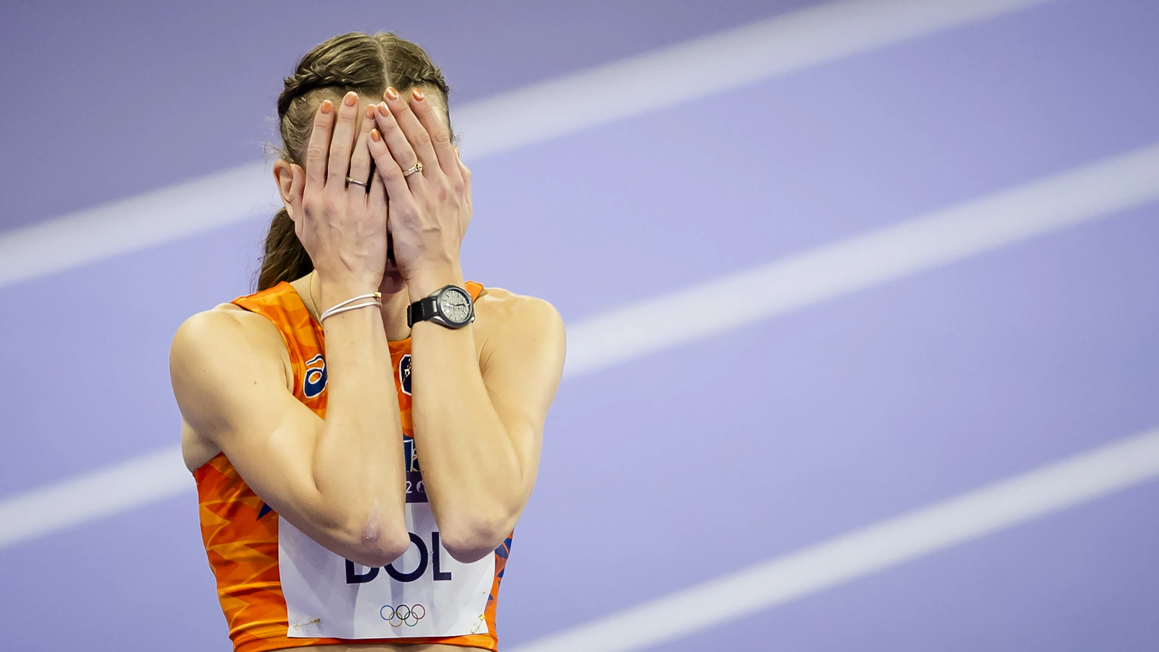 Femke Bol kreeg opbeurend briefje na verlies