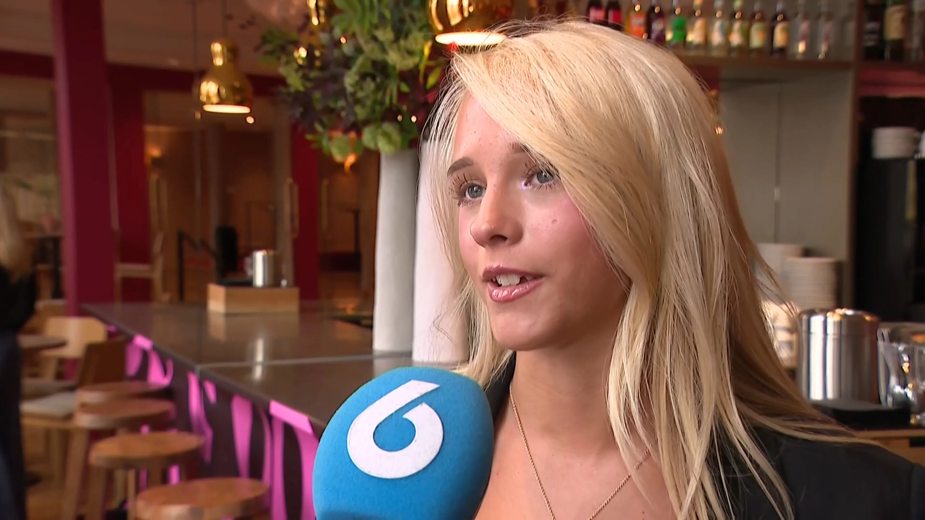 Emma Kok openhartig over online pestgedrag: 'Ze zeggen hoer of slet'