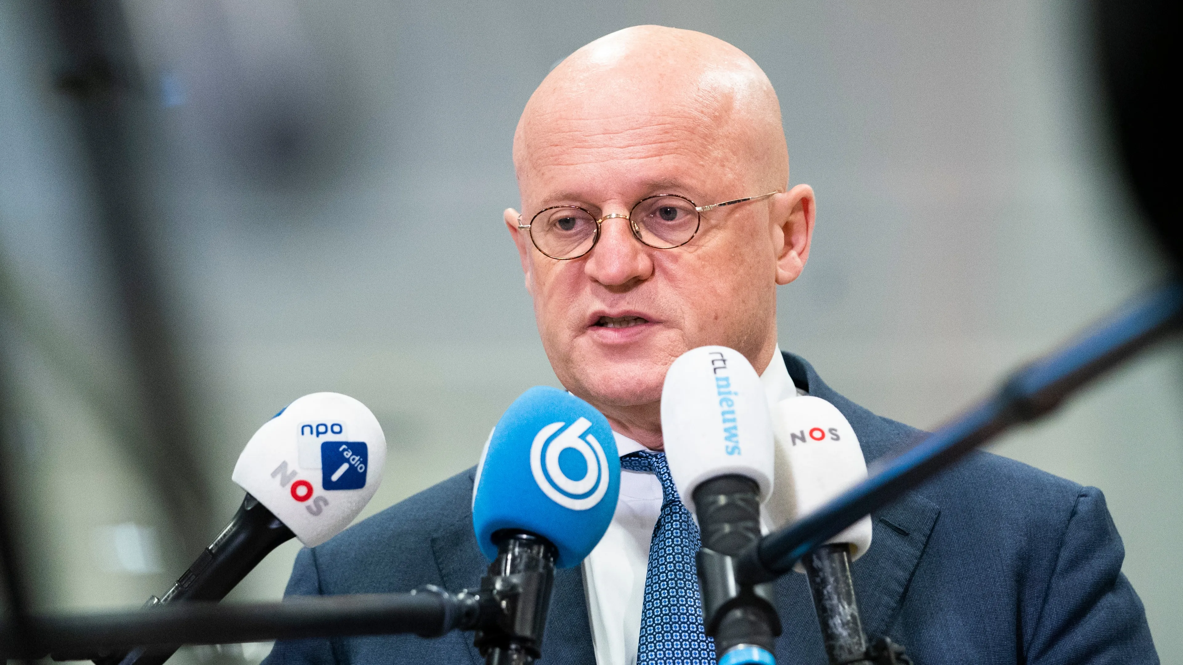 Zorgen binnen Team Grapperhaus in groepsapps na lekken huwelijksfoto’s