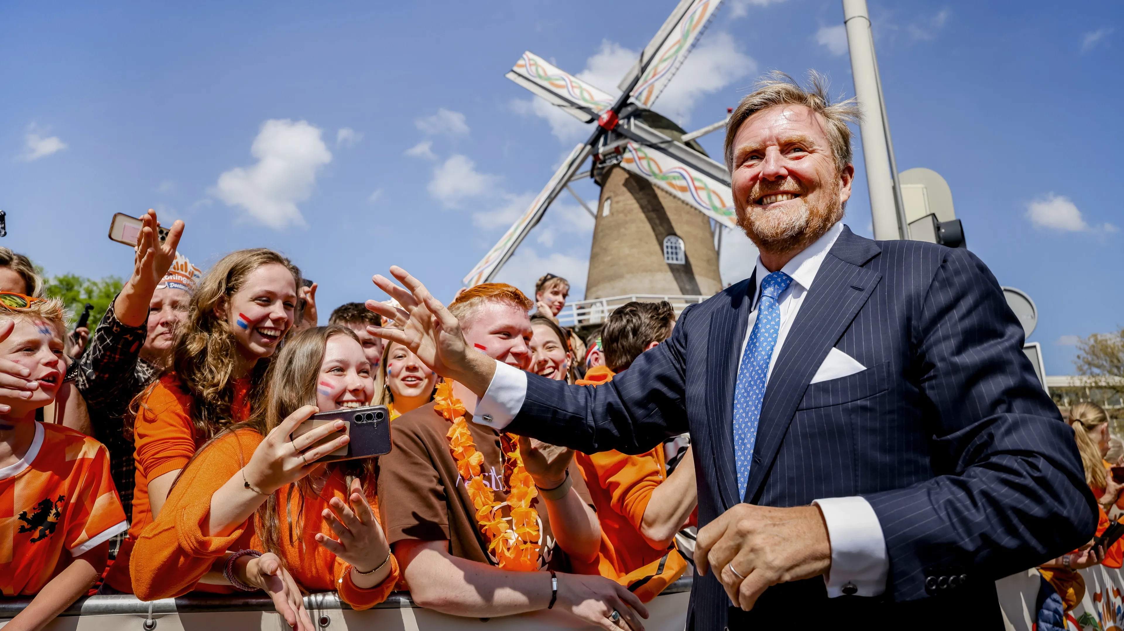 Jarige koning Willem-Alexander (59) viert Koningsdag met gezin in Dokkum