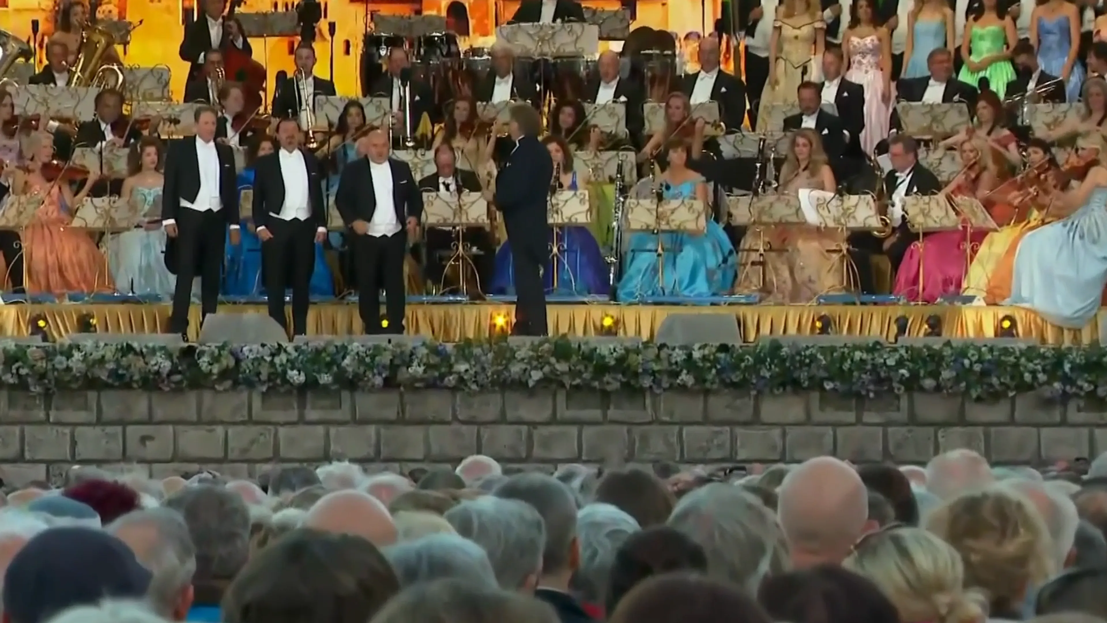 André Rieu legt Vrijthofconcert stil na incident