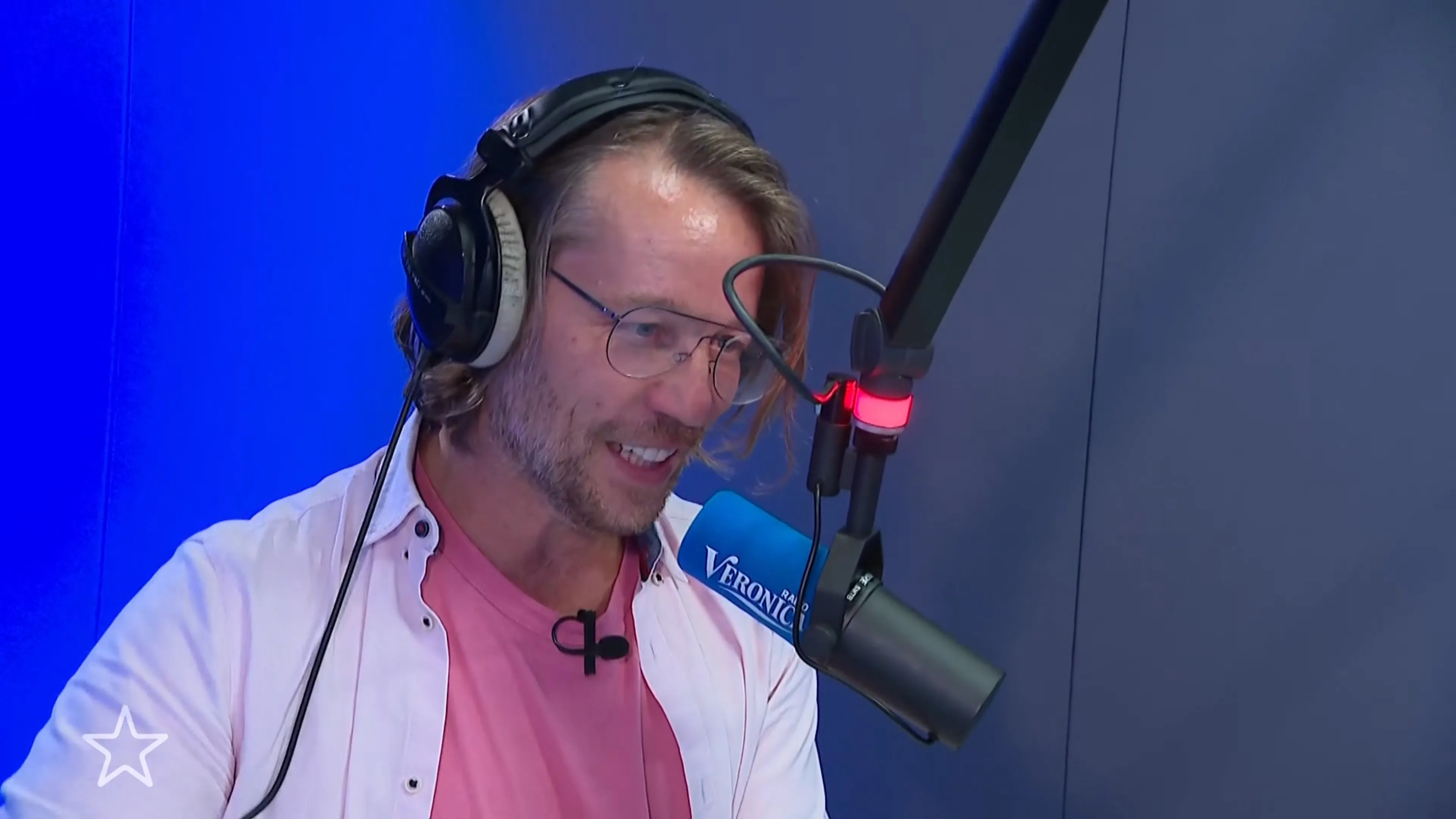 Giel Beelen kondigt terugkeer aan bij Radio Veronica