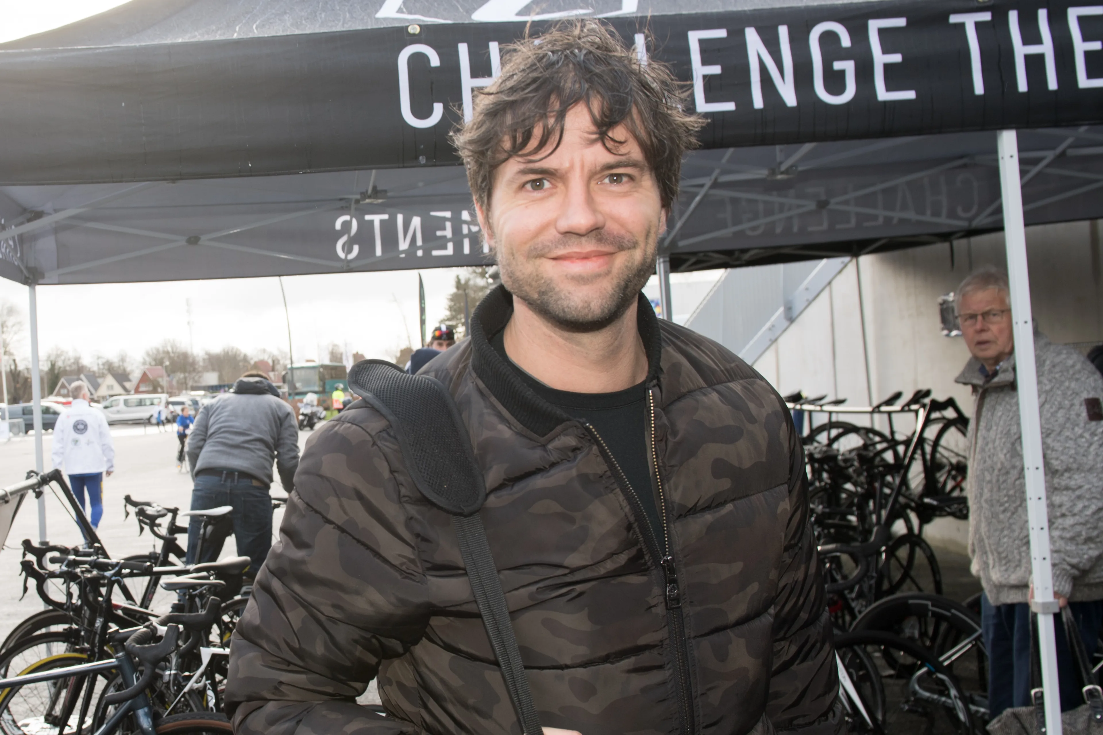ZIEN: Simon Keizer zijn allereerste optreden