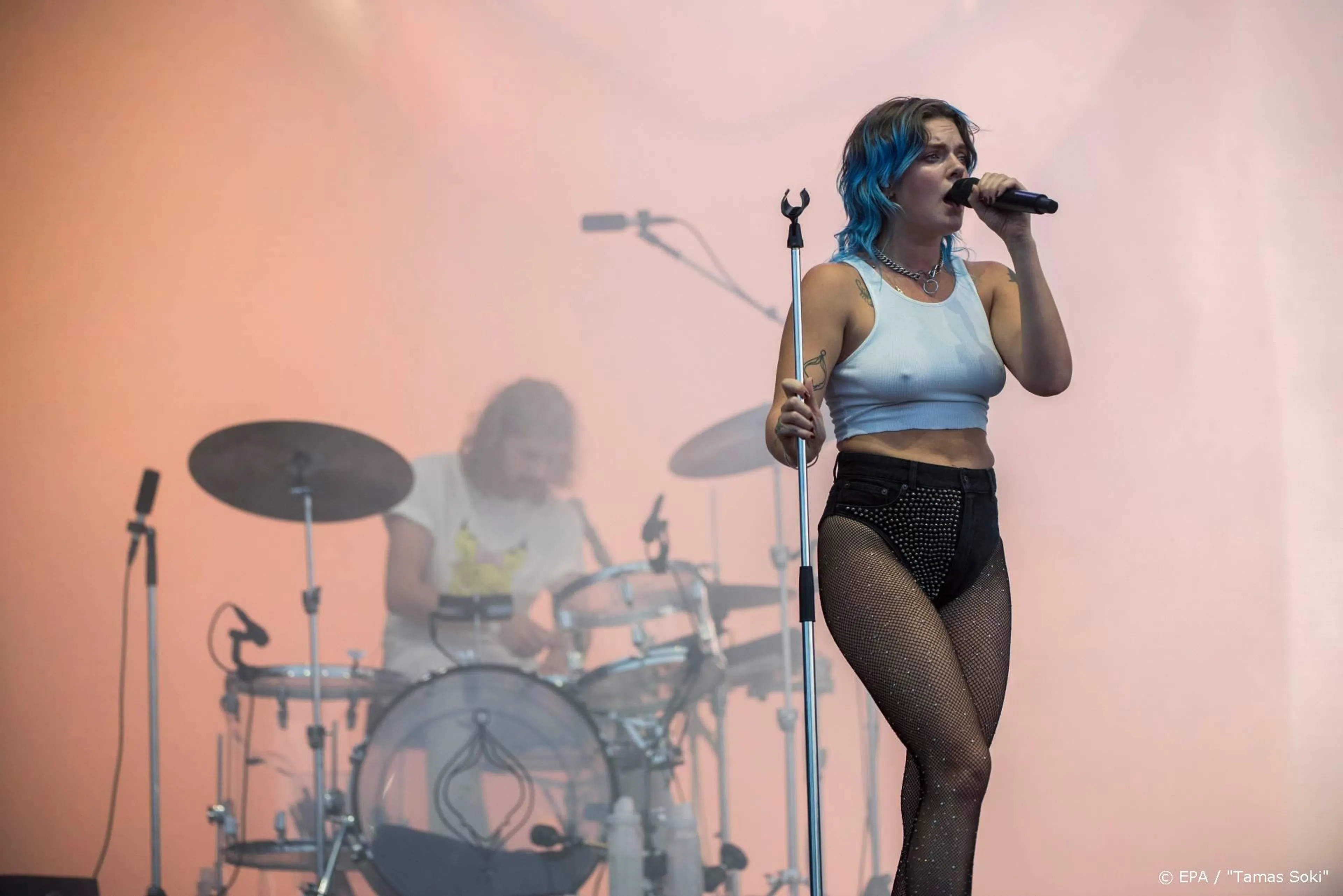 'Zangeres Tove Lo geeft jawoord aan vriend'