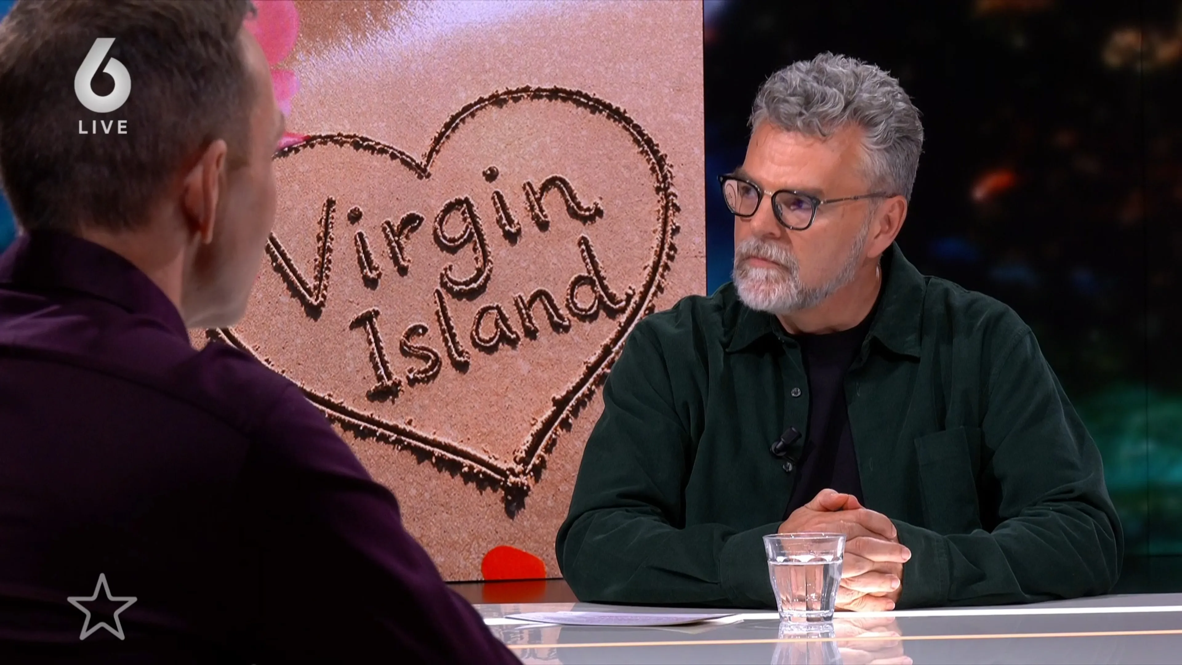 Shownieuws-tafel over het nieuwe programma Virgin Island