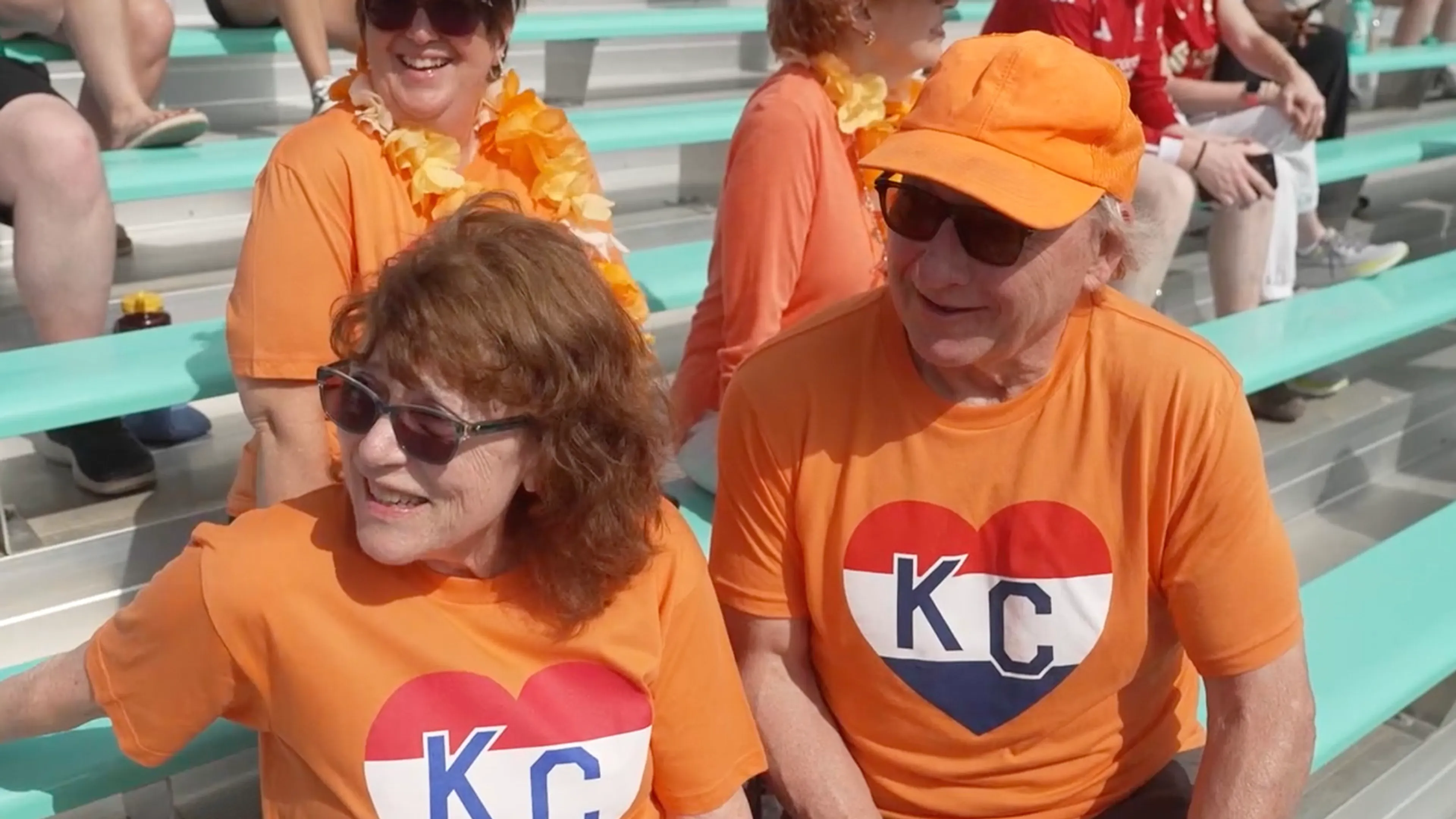 Noa Vahle treft Amerikaanse fans van Oranje in Kansas City: wat weten zij écht van het Nederlands elftal?