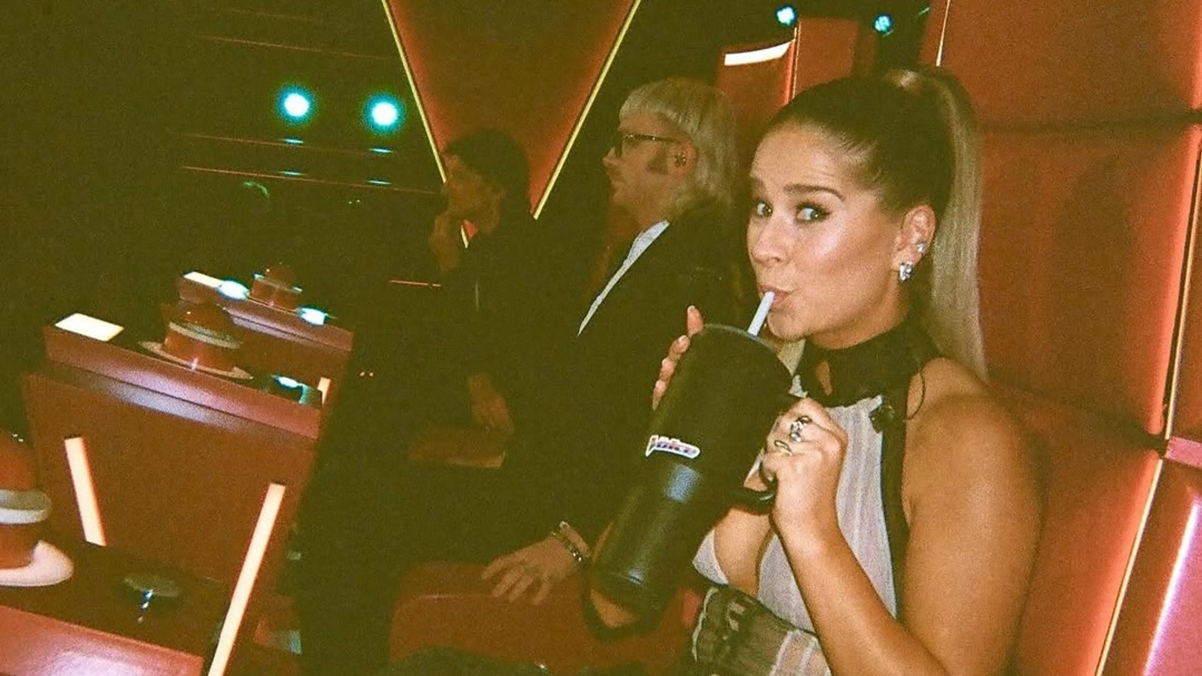 Vlaamse The Voice-coach Laura Tesoro vond tv-opname na spoedoperatie 'onverantwoord'