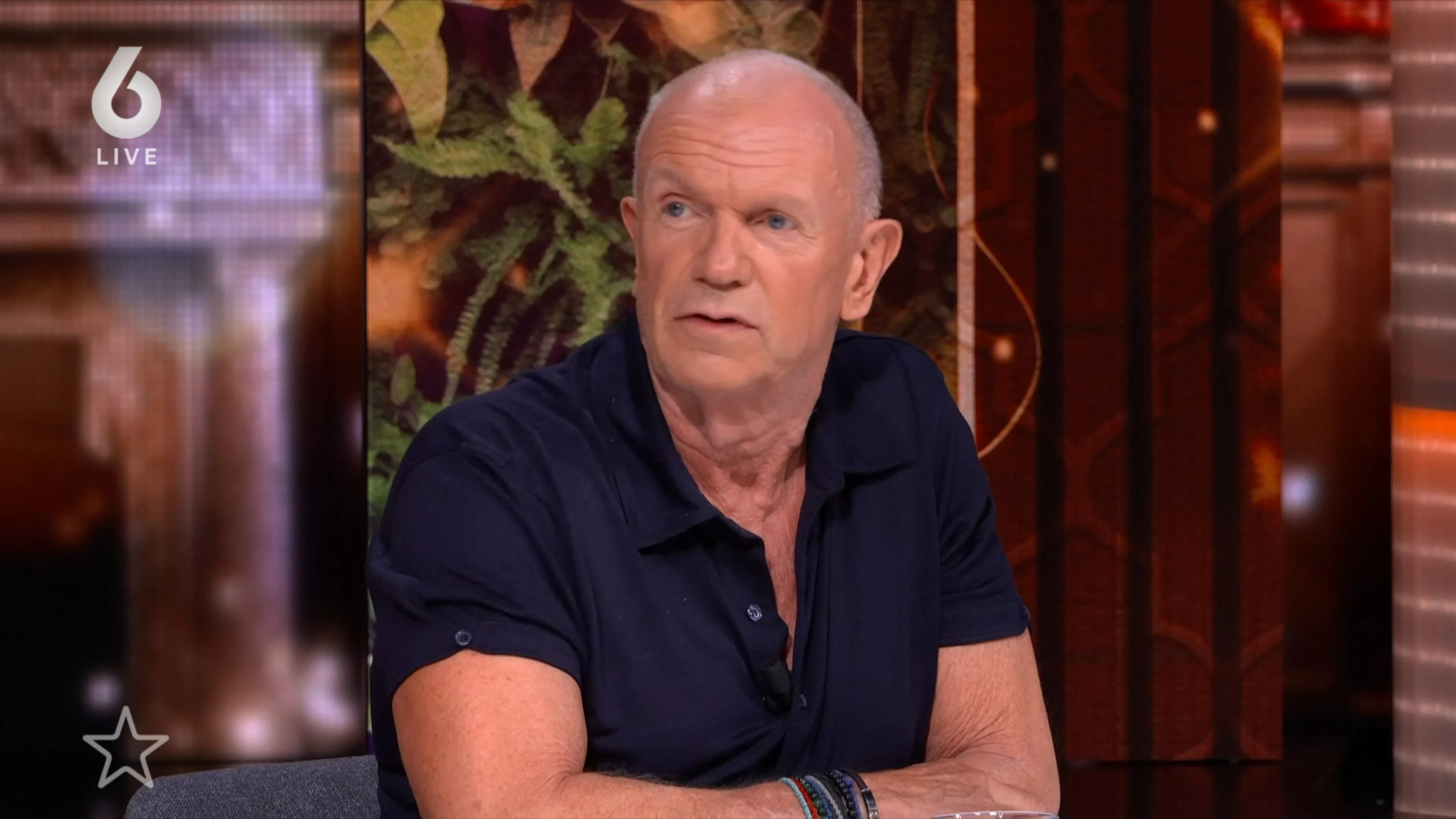 Verbazing bij Shownieuws-tafel na Toppers-uitspraken Jeroen van der Boom
