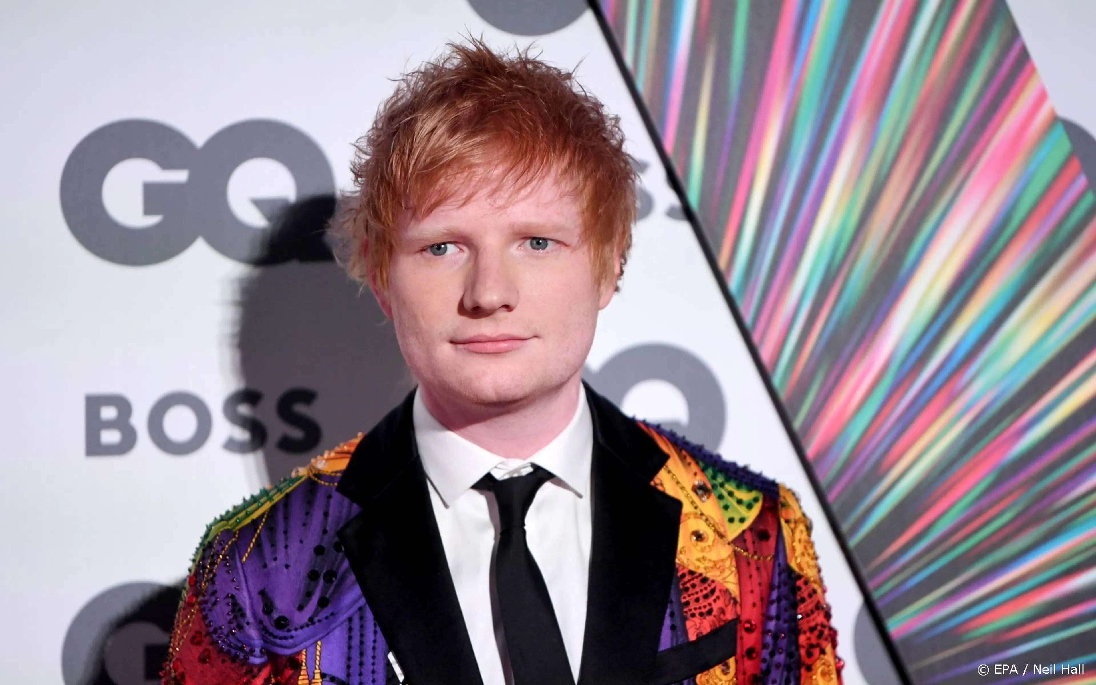 Volkskrant-journalist walgt van Ed Sheeran-shows: '1 ster'