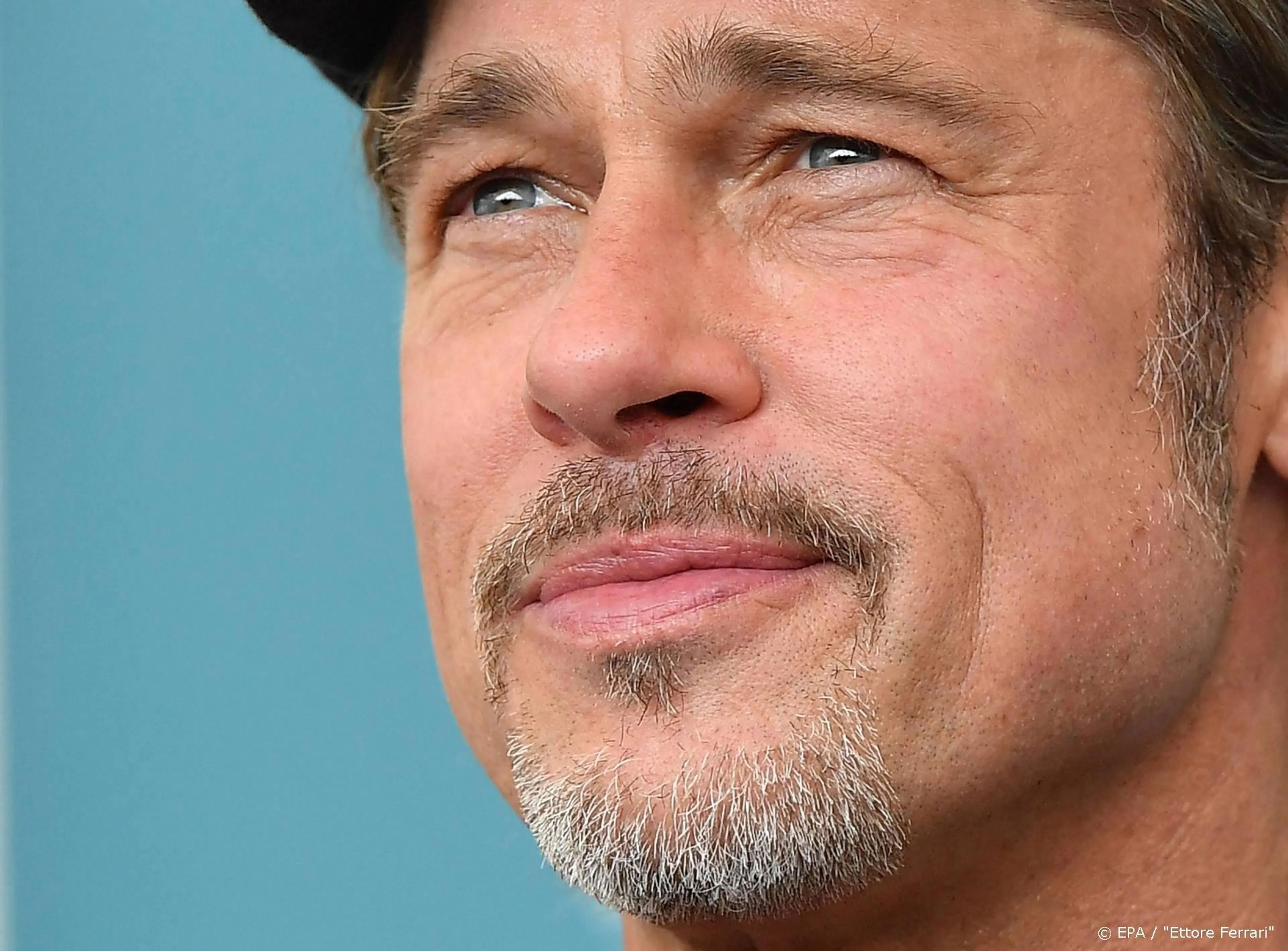 Brad Pitt speelt weerman tijdens thuisshow van John Krasinski
