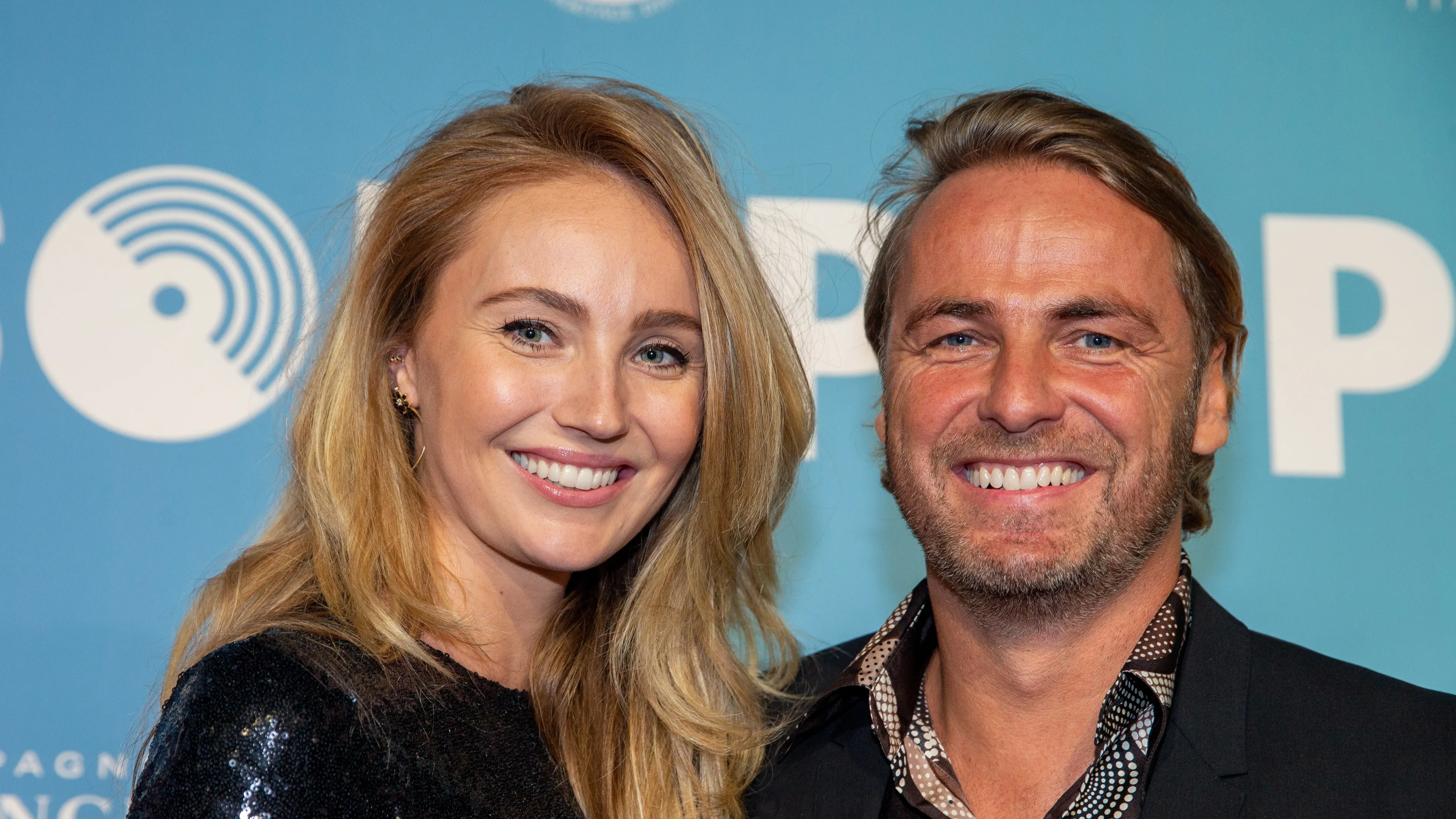 ZIEN: Kelly Weekers en John Ewbank genieten met dochters van de Spaanse zon