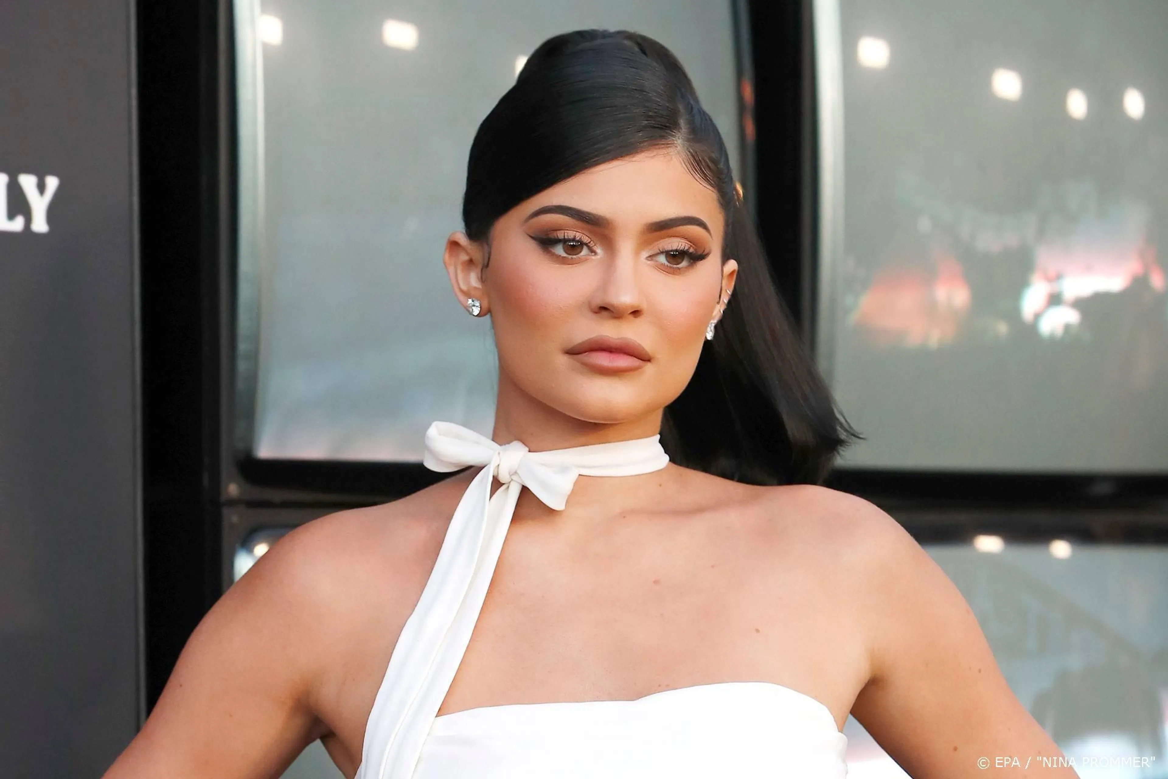 Kylie Jenner doneert miljoen aan Australië