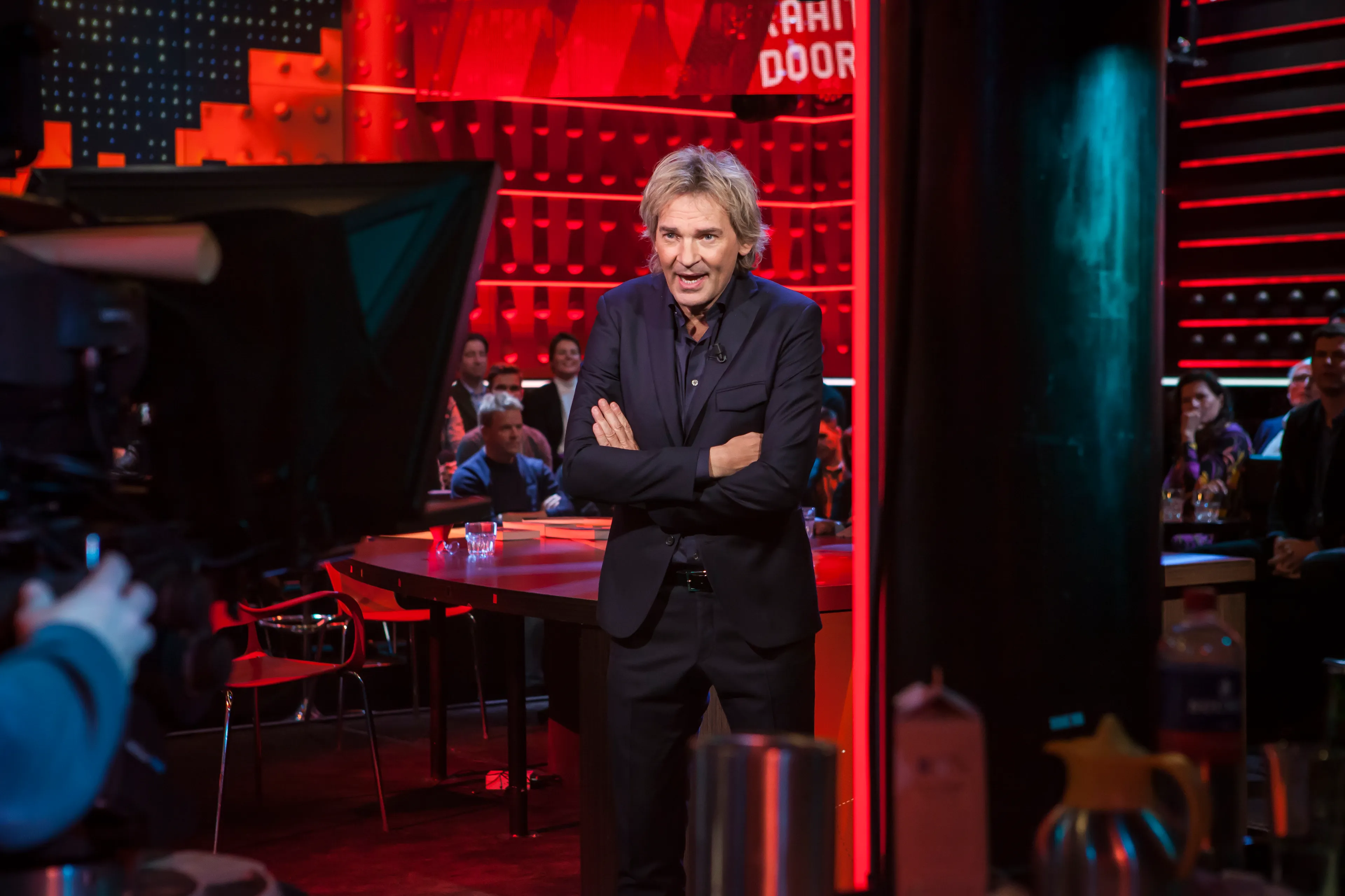 UPDATE: Dit zijn de twee presentatoren van nieuw DWDD