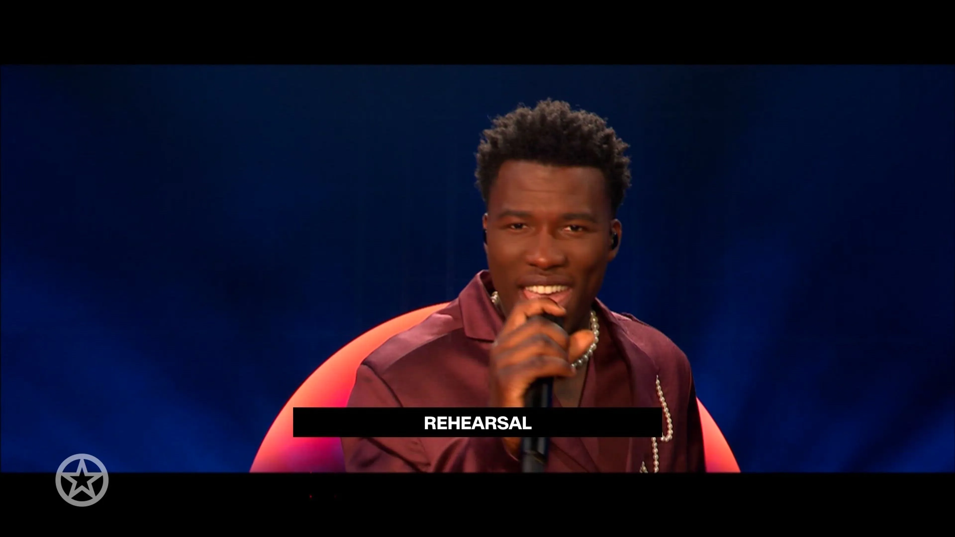 ZIEN: Eerste bewegende beelden songfestivalrepetitie Claude vrijgegeven