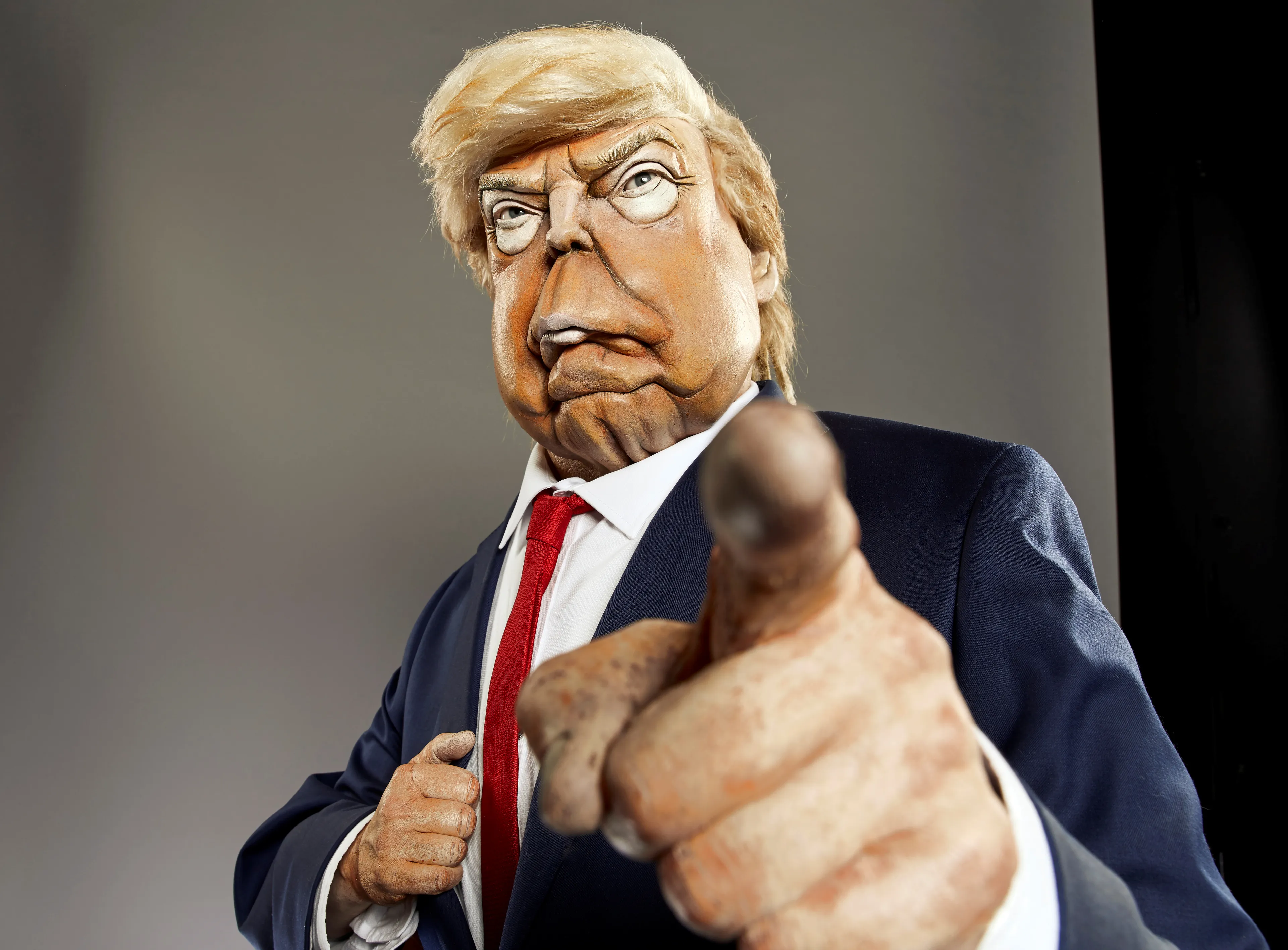 HILARISCH: Spitting Image keert terug met nieuwe poppen