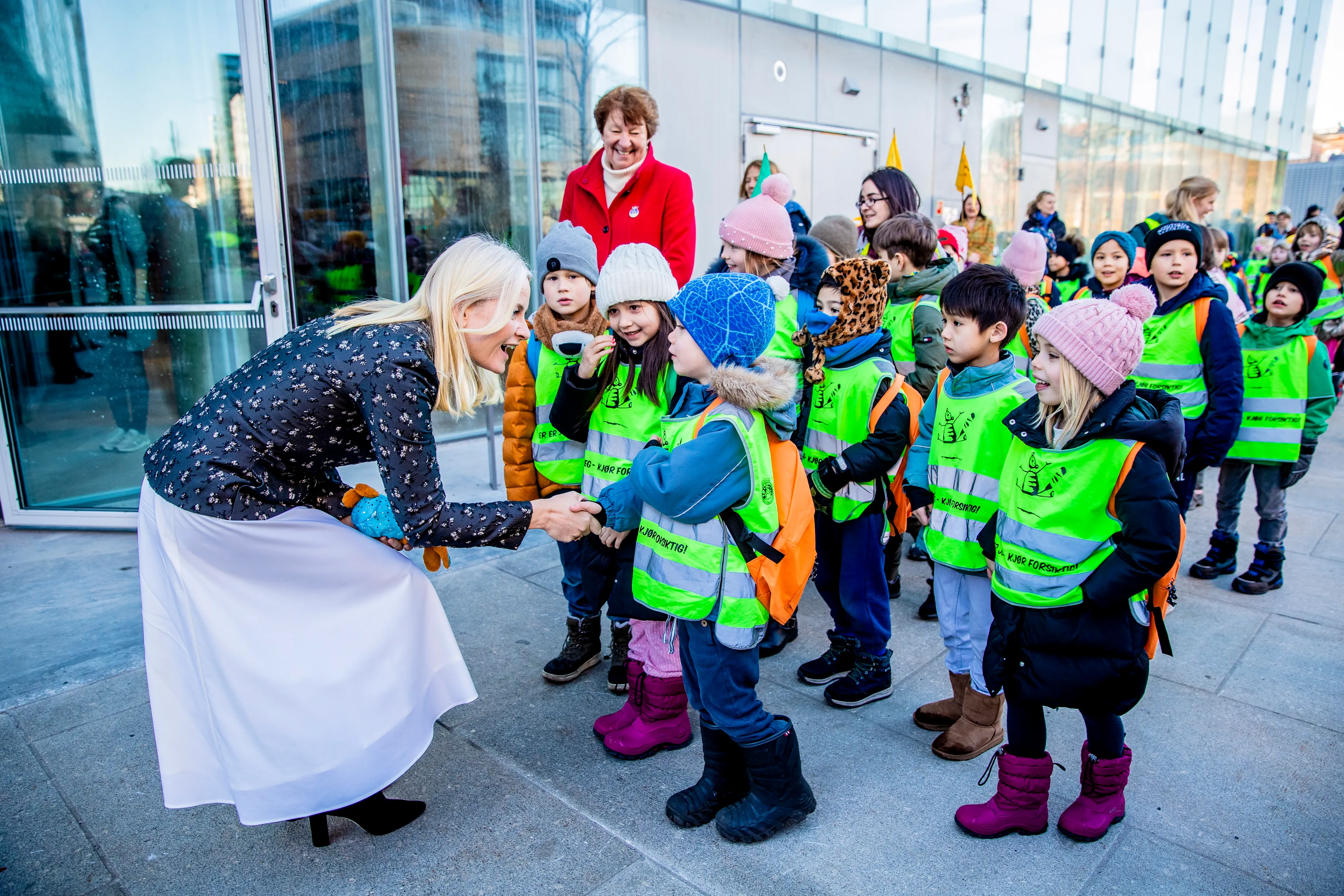 Boekenwurm Mette-Marit verplaatst bibliotheek