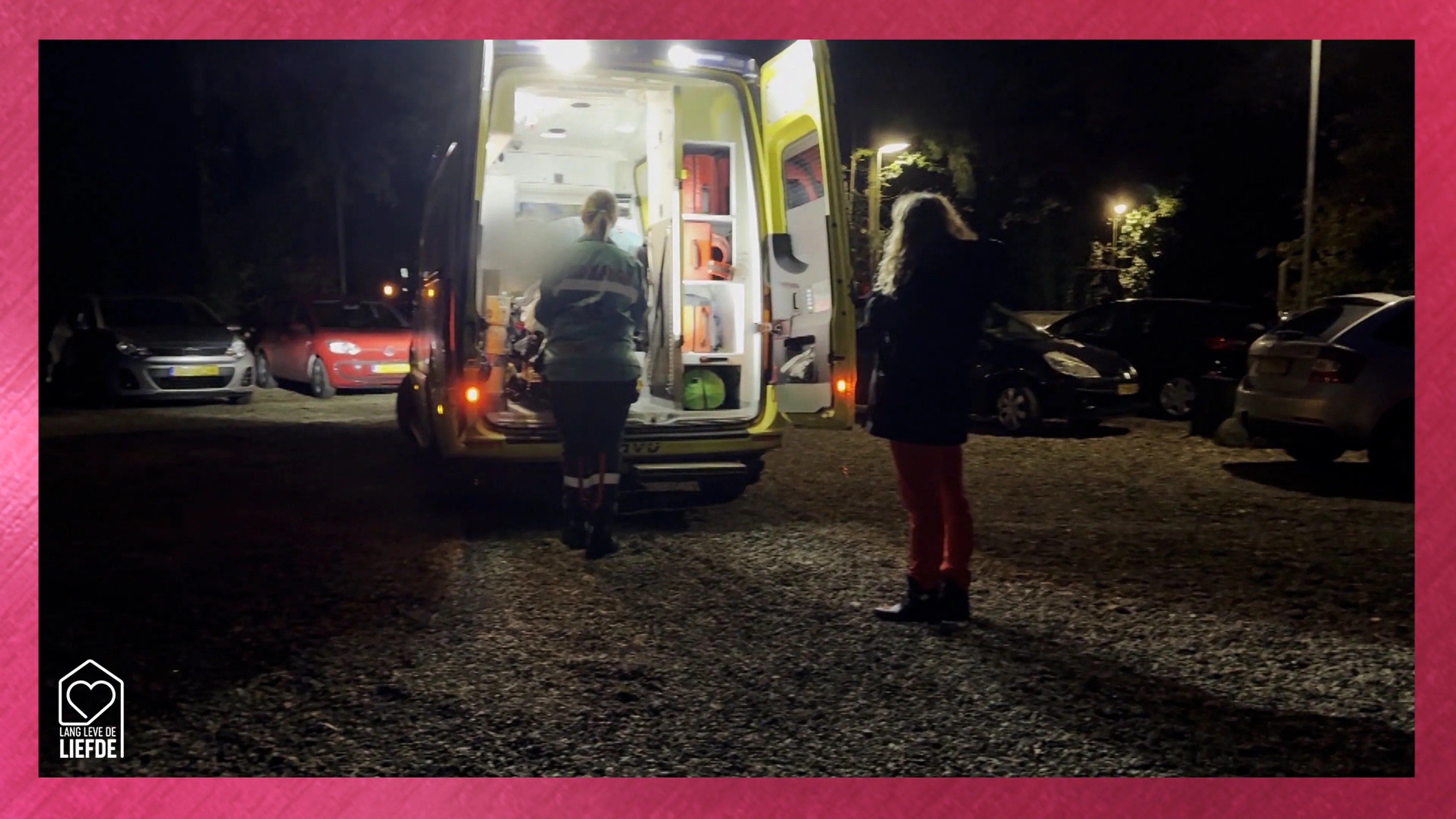 Date komt bijzonder ten einde: afvoering door ambulance!