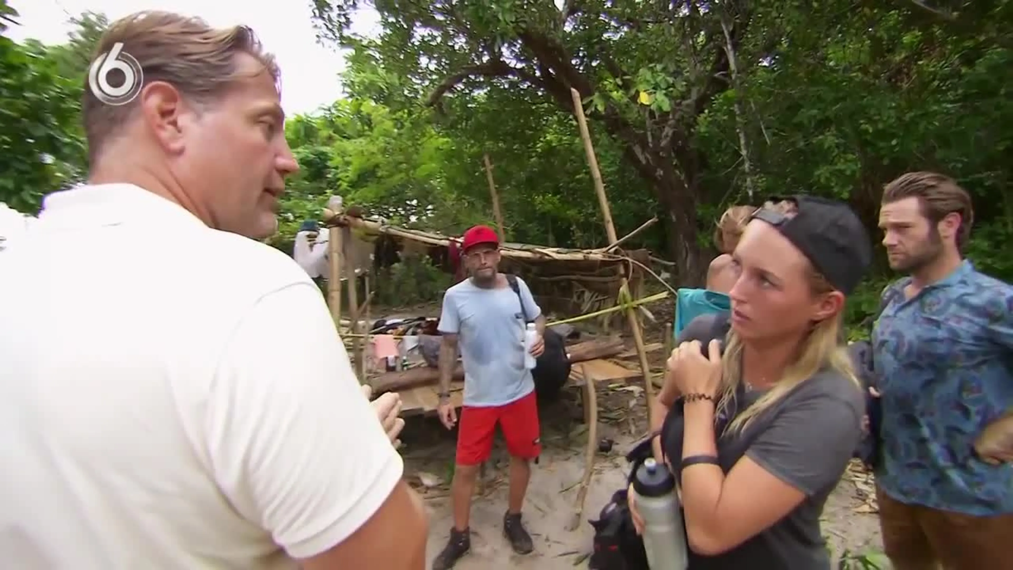Million Dollar Island-deelnemers weggestuurd na intimidatie