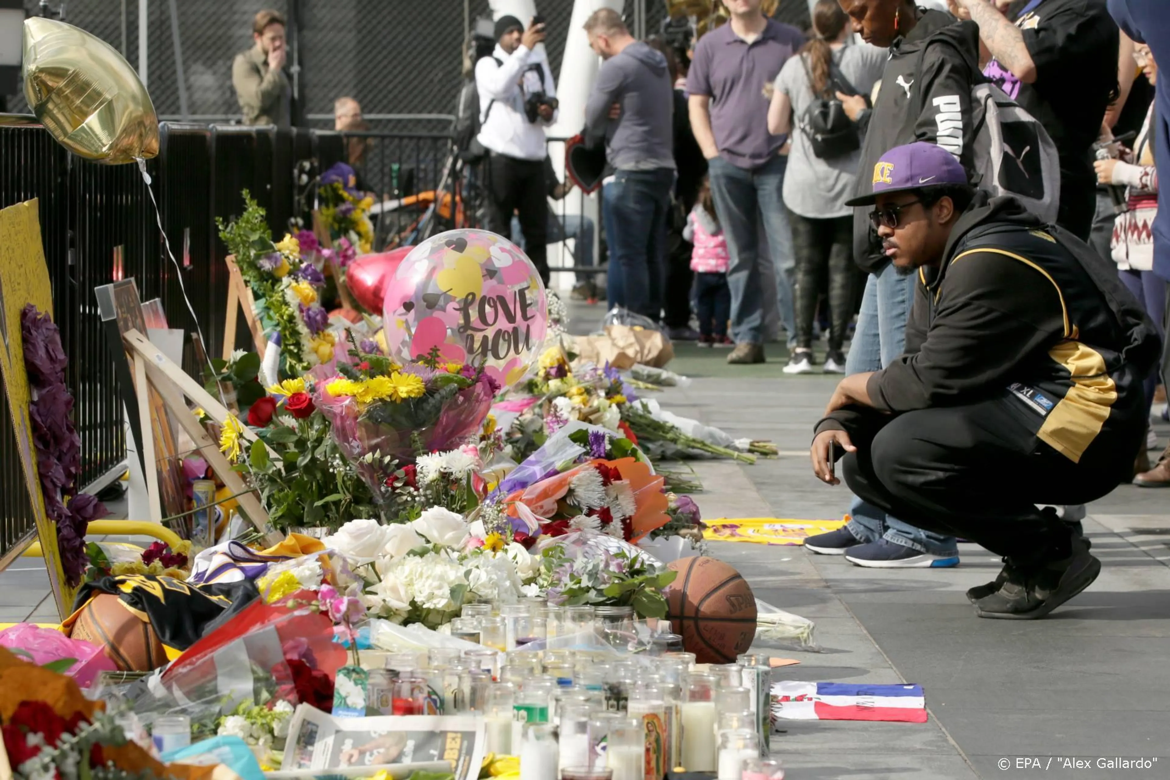 Minuut en acht seconden stilte voor Kobe Bryant in Los Angeles