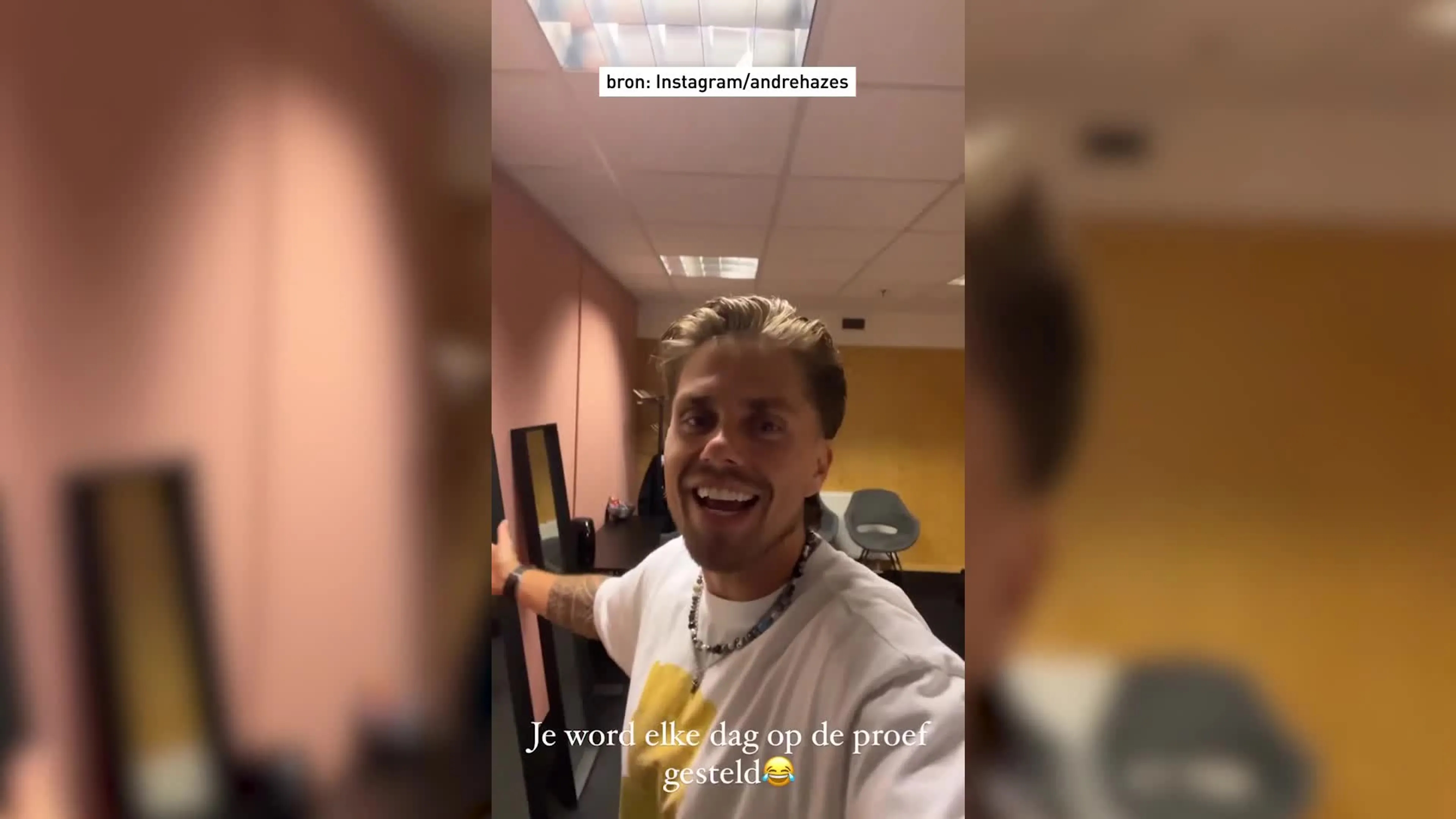 Andre Hazes niet blij met bier op kleedkamer