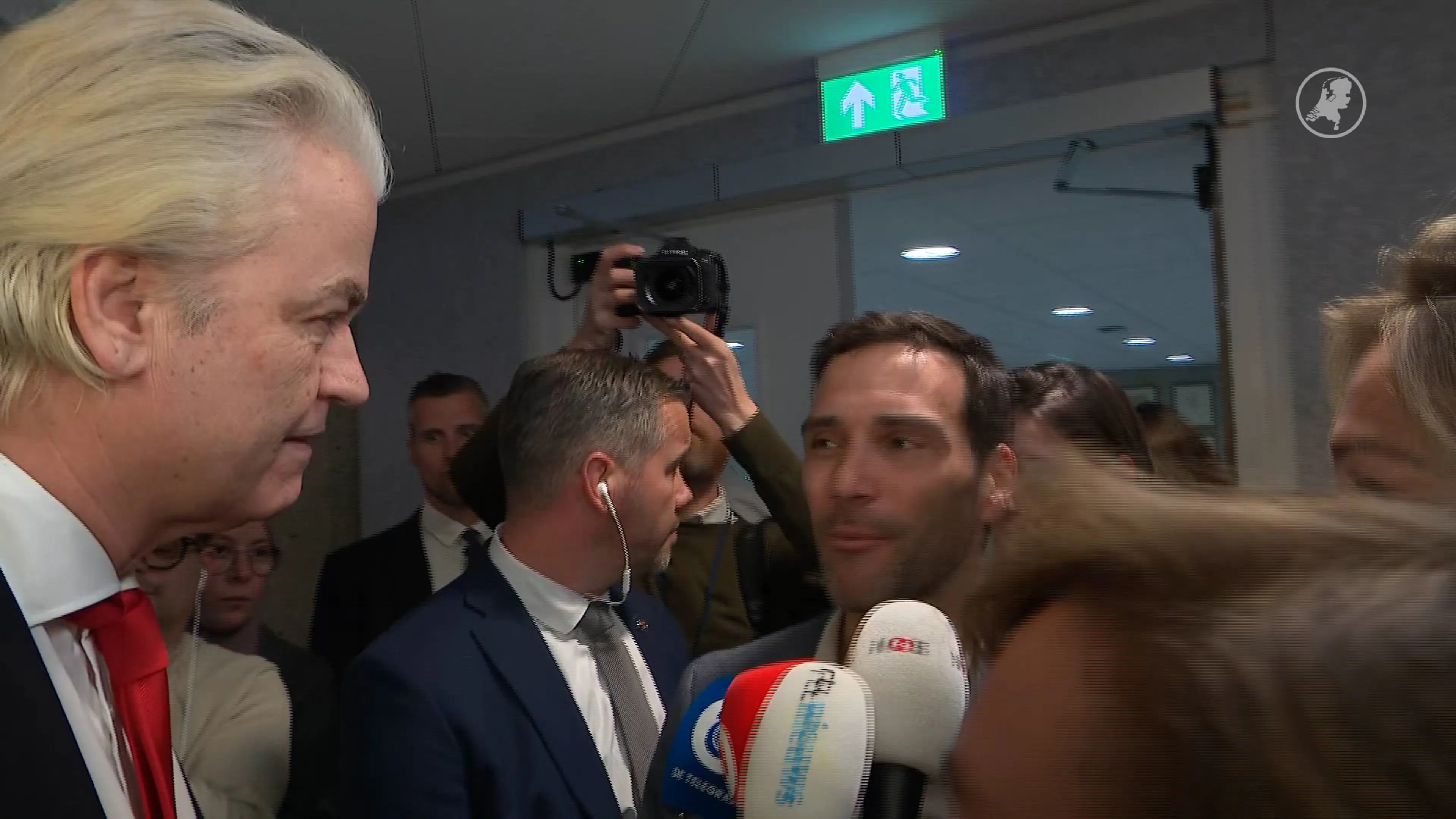 Wilders open over ooglidcorrectie: 'Ingreep was medisch nodig' (Hart van Nederland)