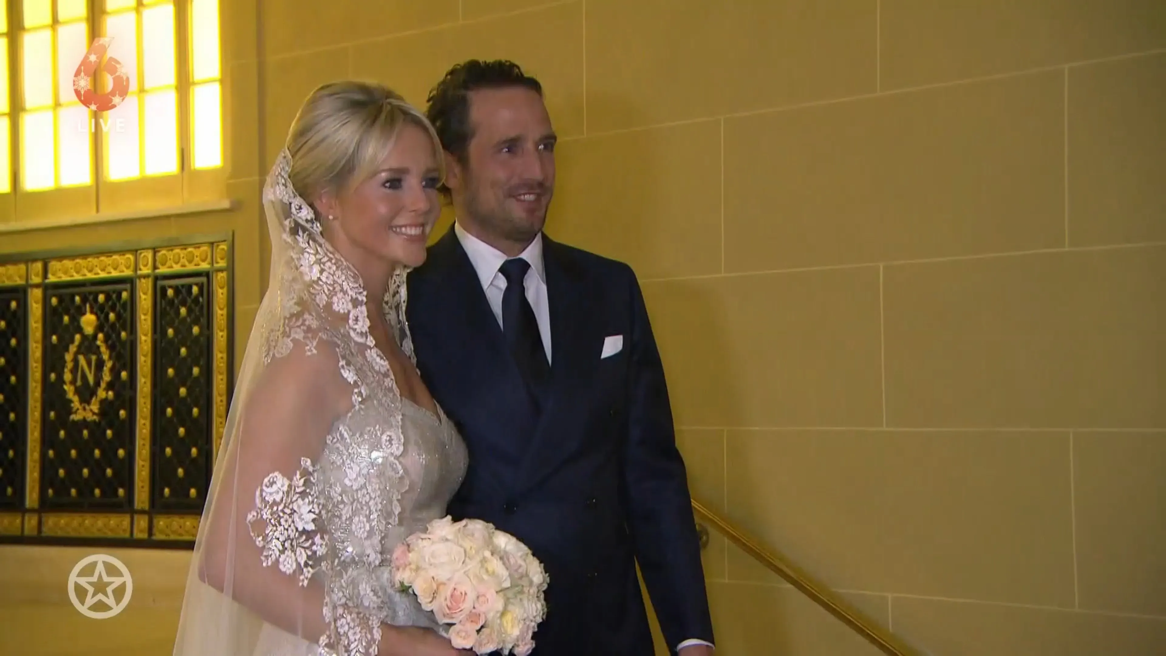 Chantal Janzen viert 10-jarig trouwjubileum