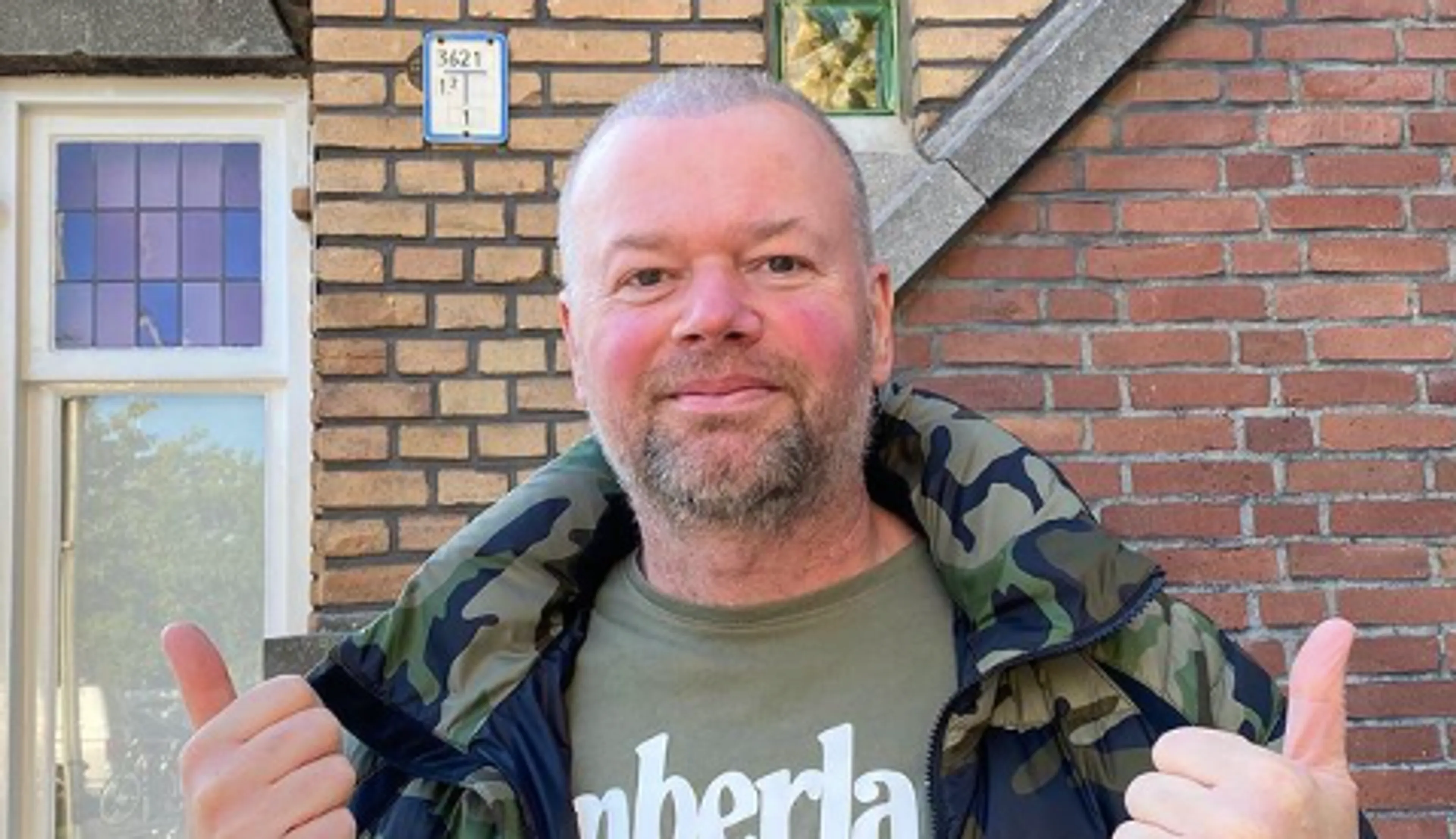 Ex-vrouw Raymond van Barneveld: 'Na de haat heb ik hem en Julia vergeven'