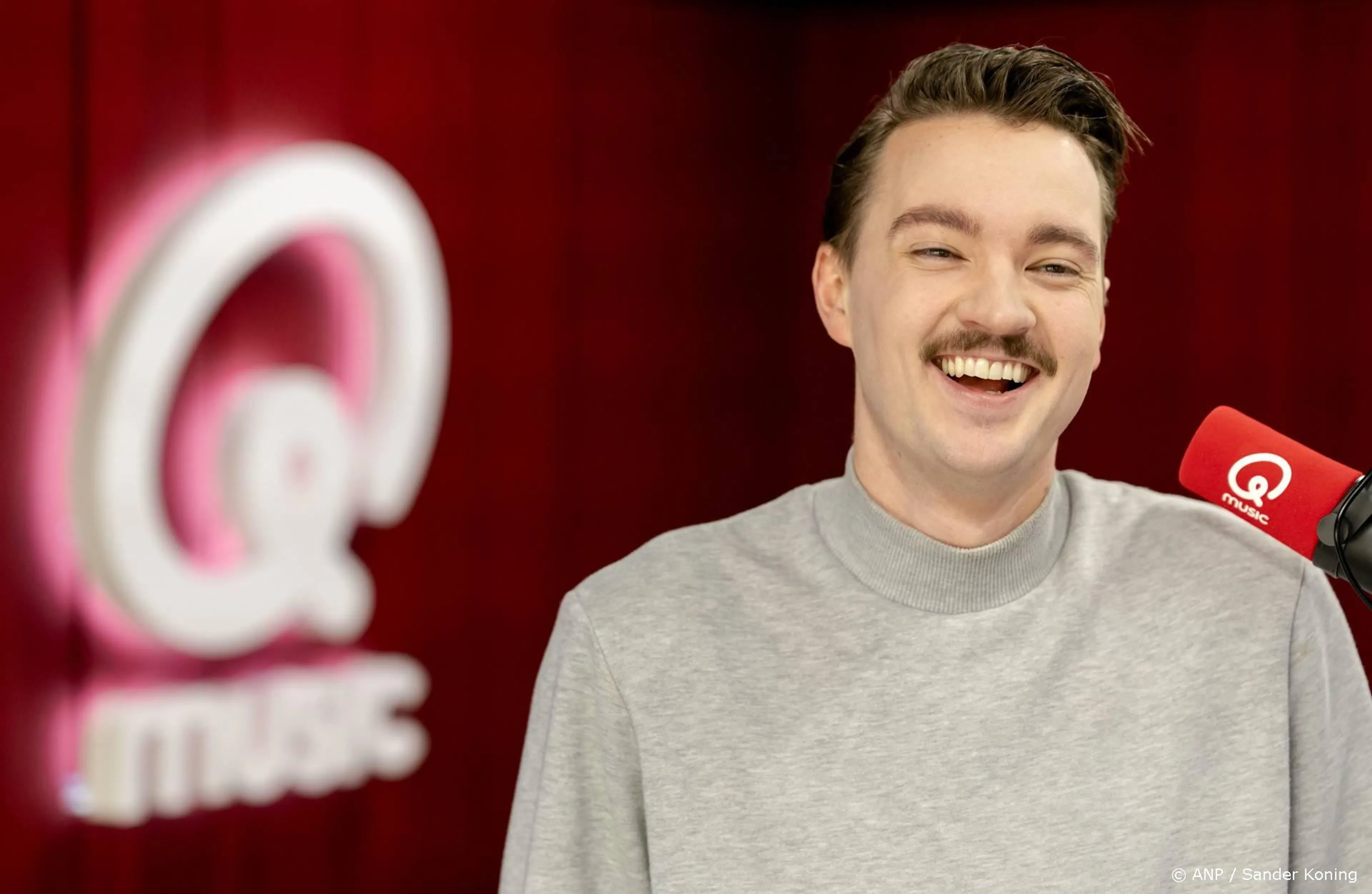 Bram Krikke geeft bizar cadeau aan zoontje van radiocollega