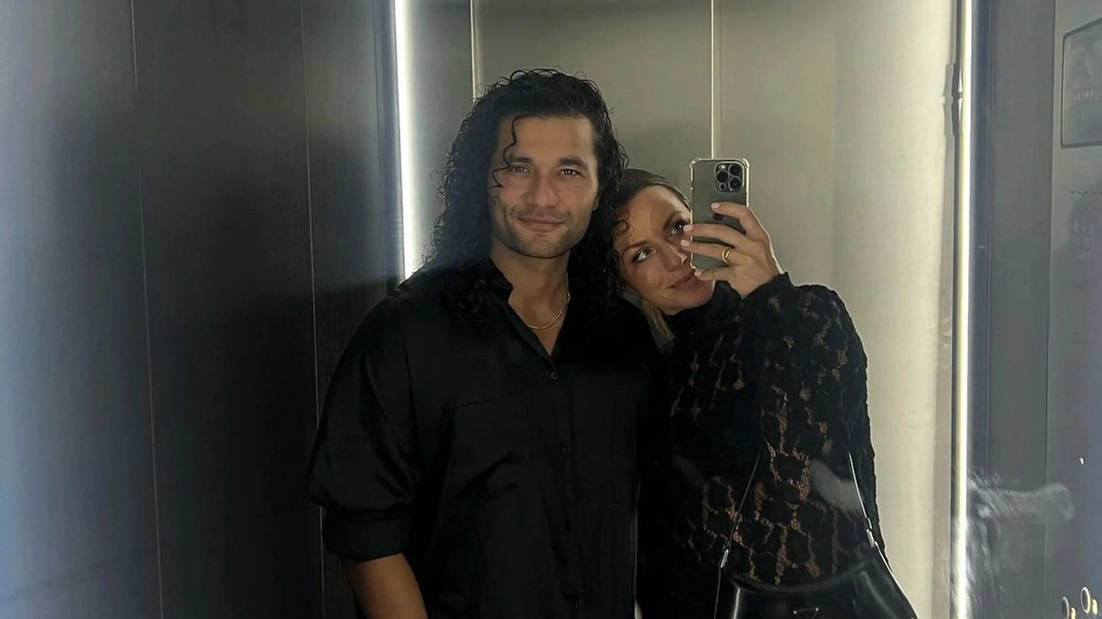 Acteur Alkan Çöklü en Vogue-baas Yeliz Çiçek hebben een relatie