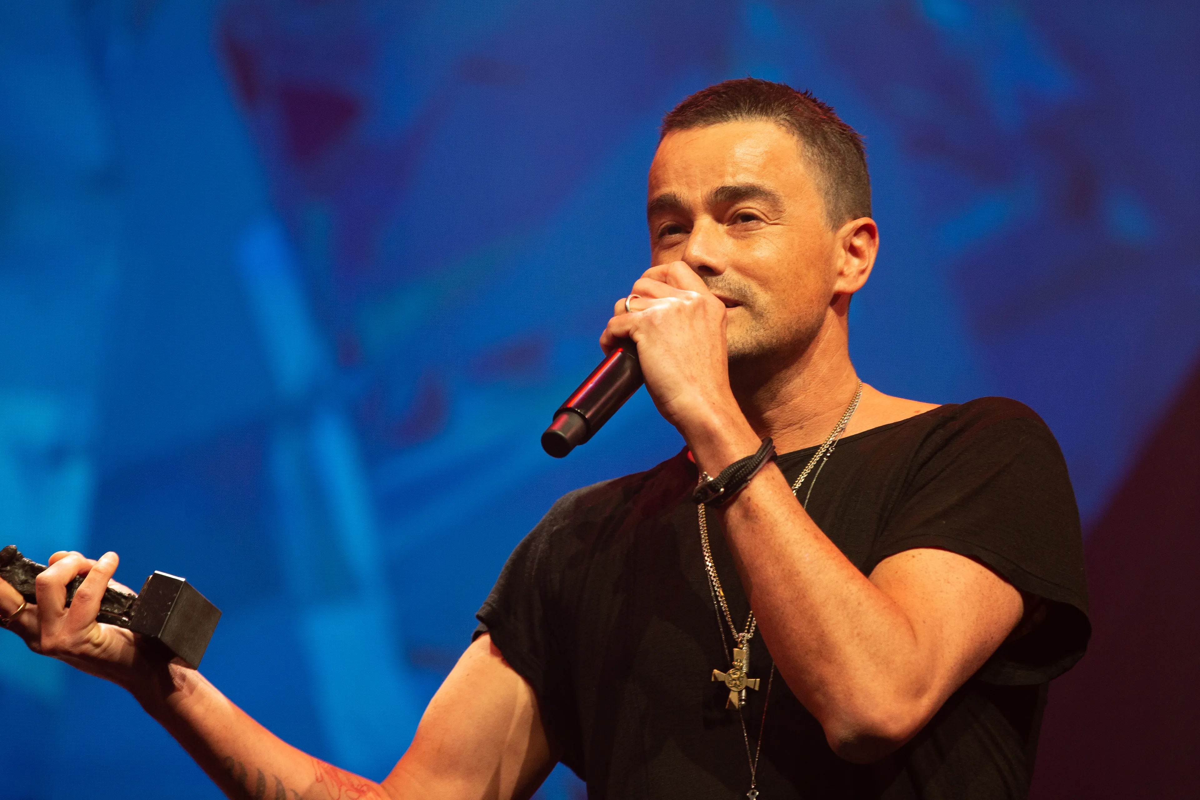 Nieuwe single Dinand Woesthoff bevat bijzondere boodschap