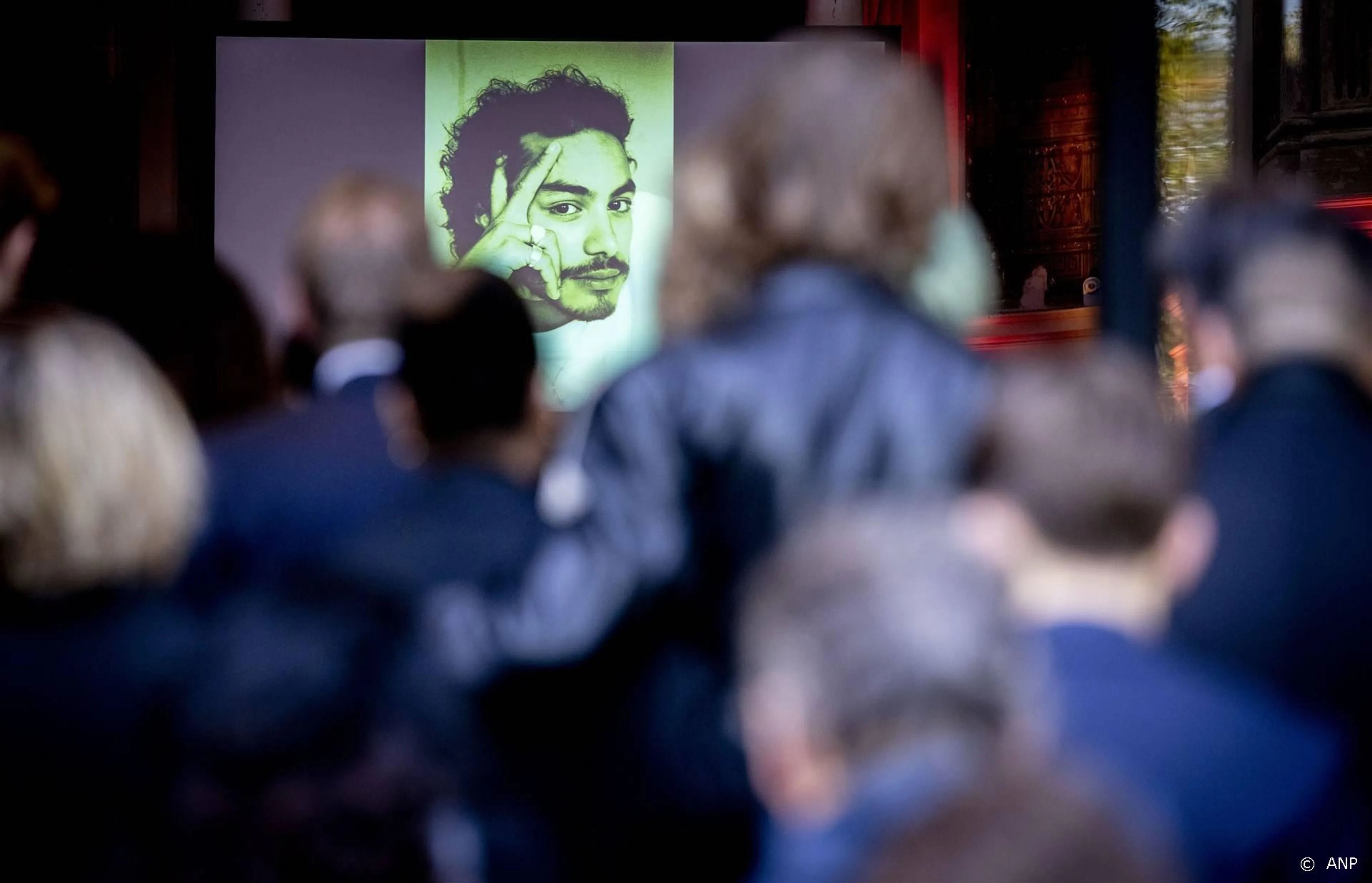 Familie en vrienden nemen afscheid van acteur Reiky de Valk (23)