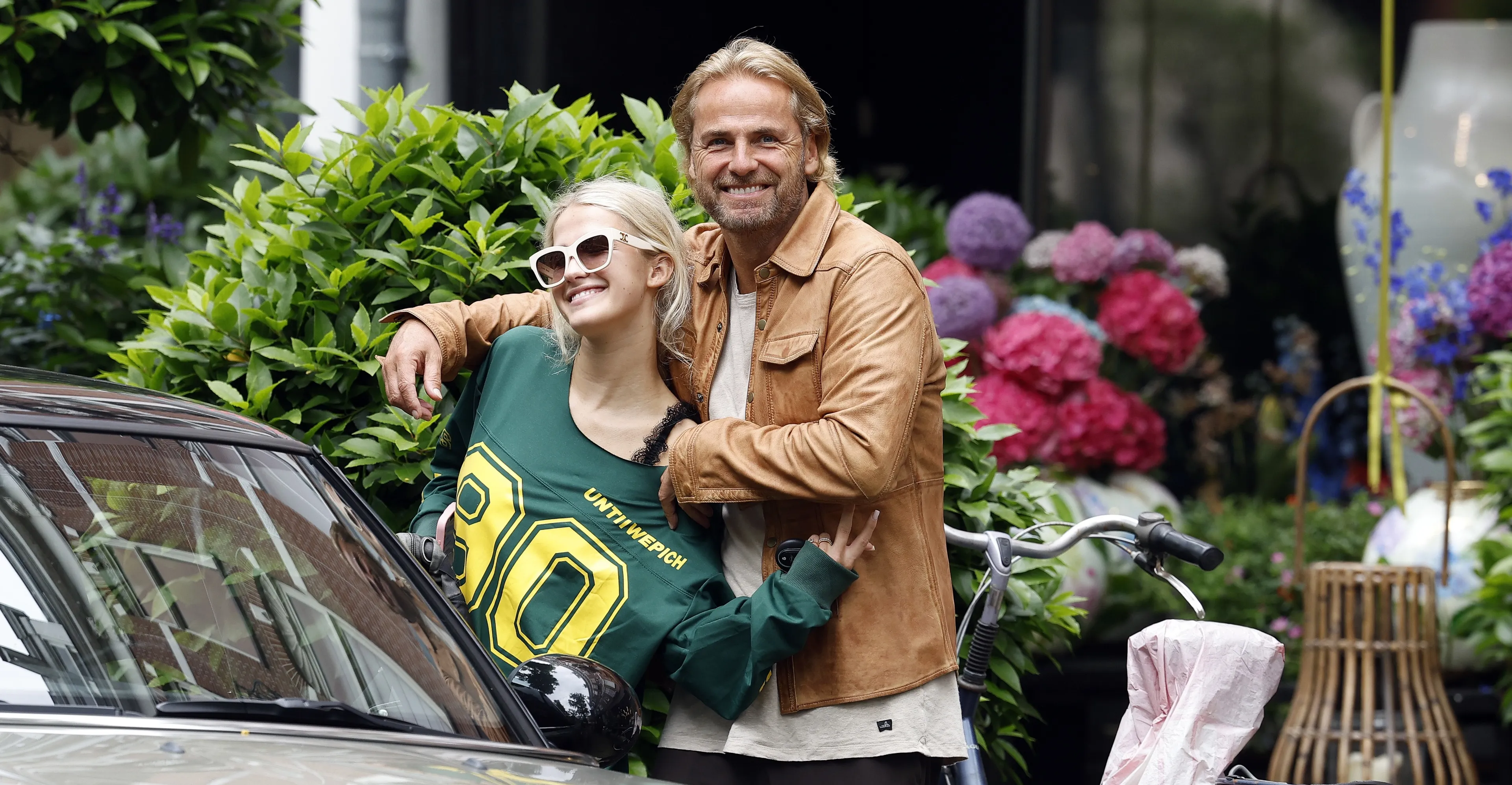 John Ewbank heeft nieuwe look: neemt afscheid van kenmerkende blonde lokken
