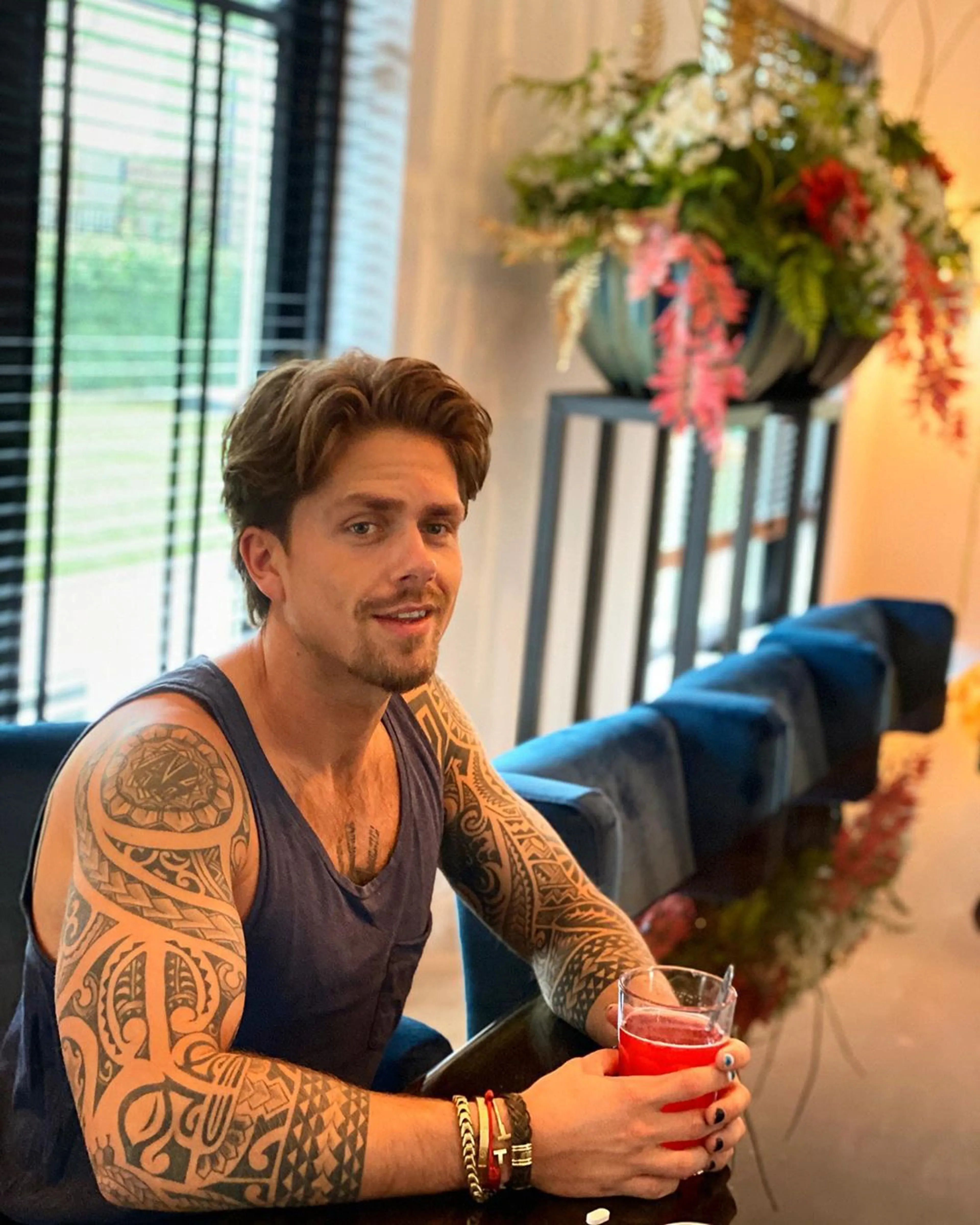André weer dikke vrienden met ex Roxeanne