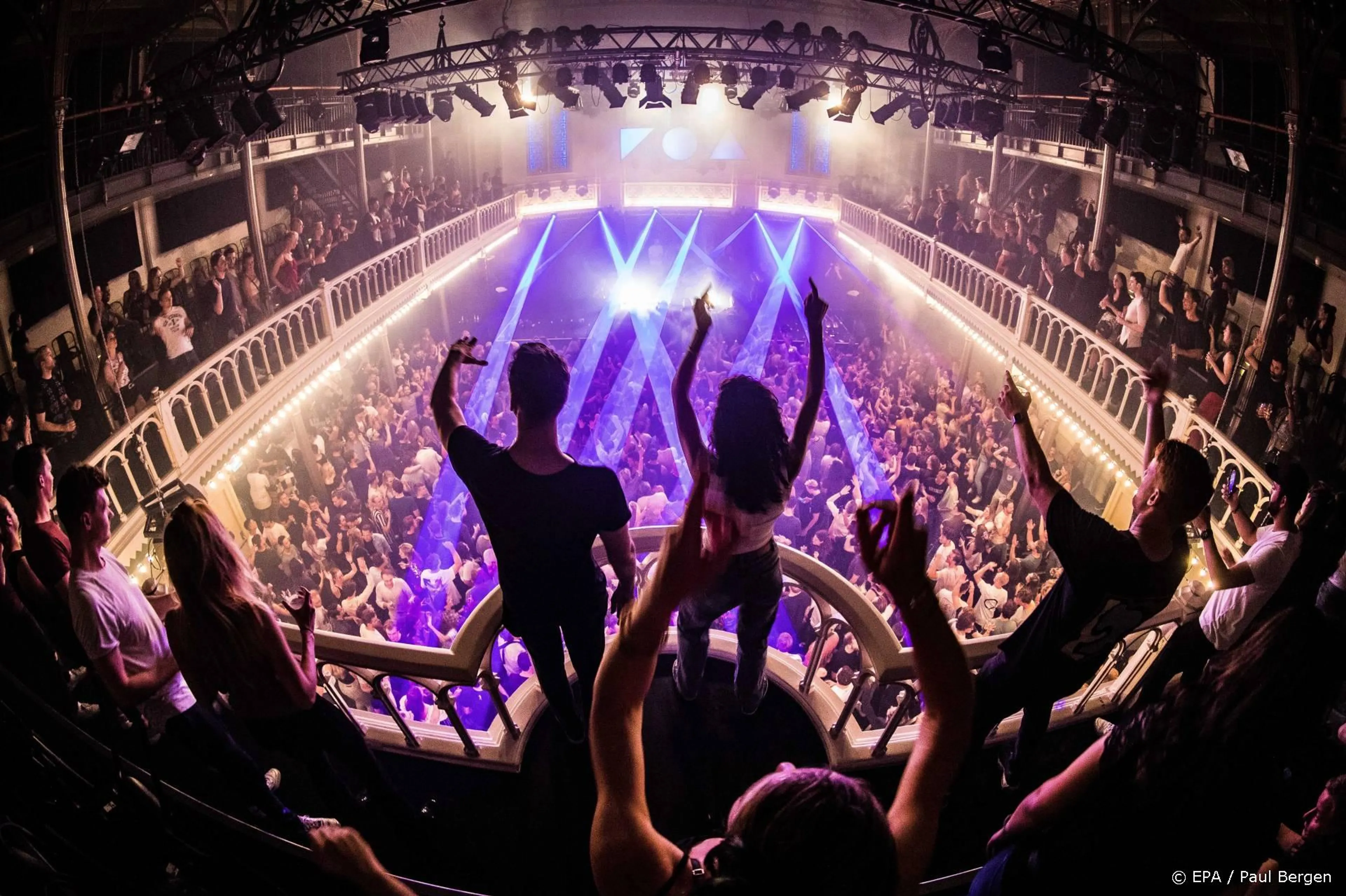 Worden evenementen afgeblazen en sluiten de clubs weer?