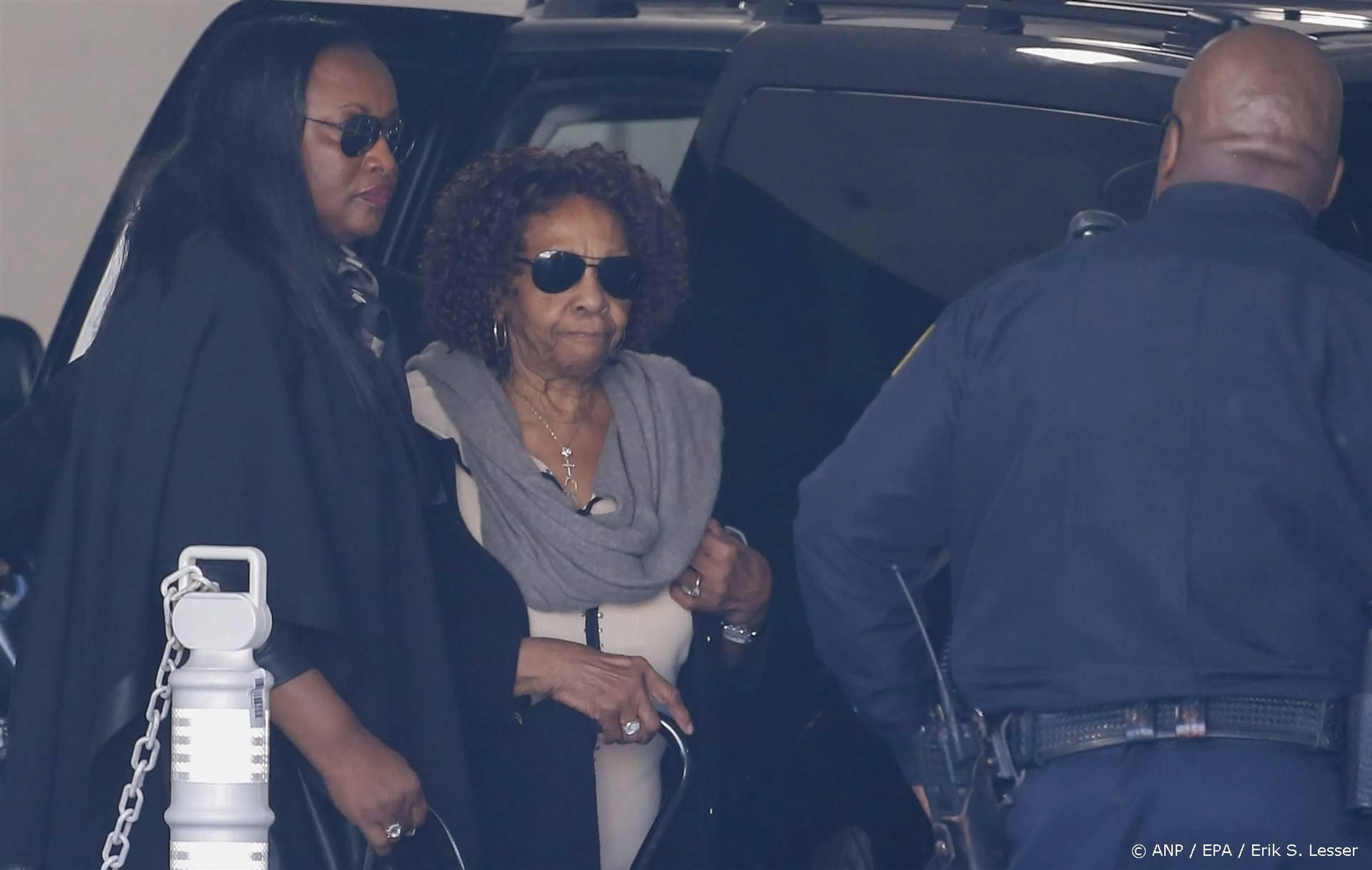 Moeder van Whitney Houston overleden