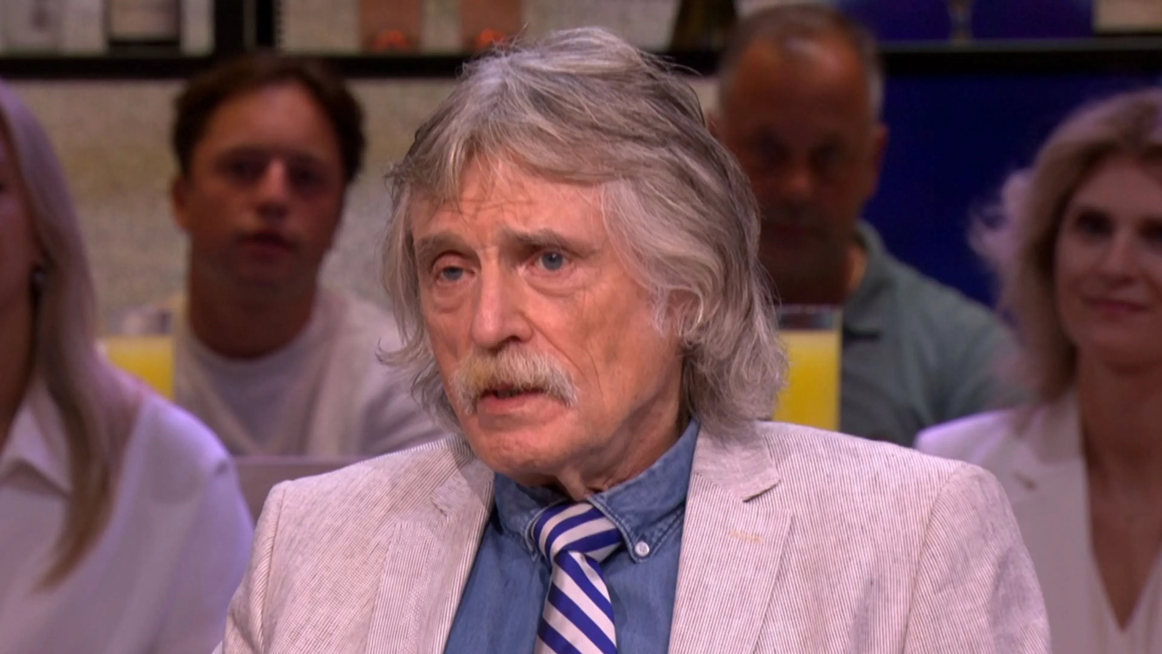 Mannen Vandaag Inside azen op deze BN'er als tafelgast