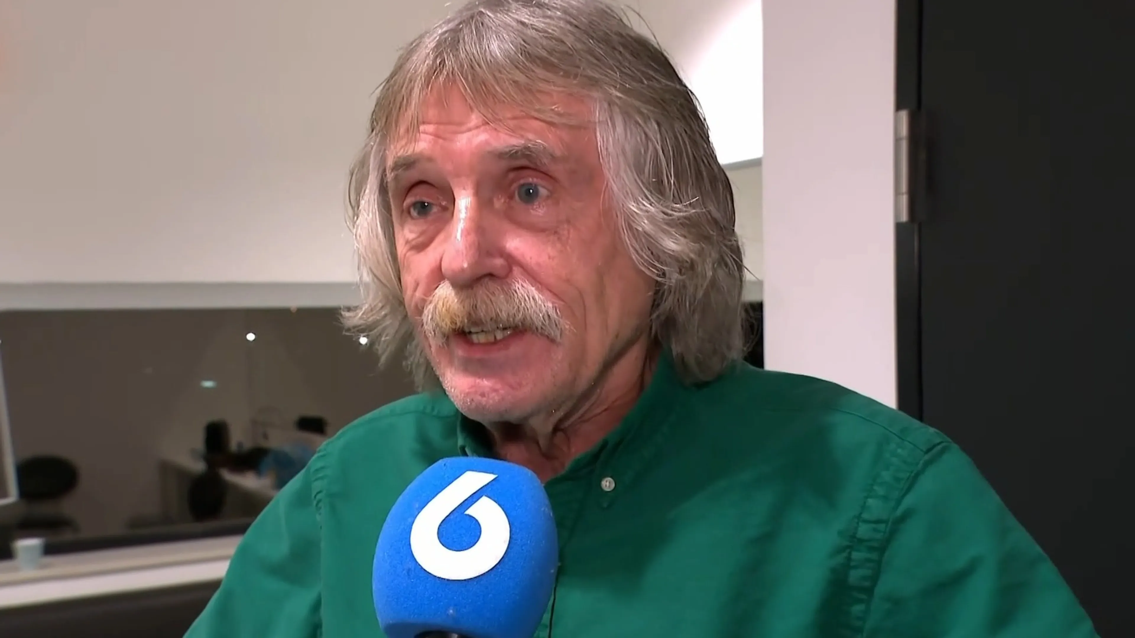 Johan Derksen openhartig over contractbesprekingen VI: 'Gekibbel'