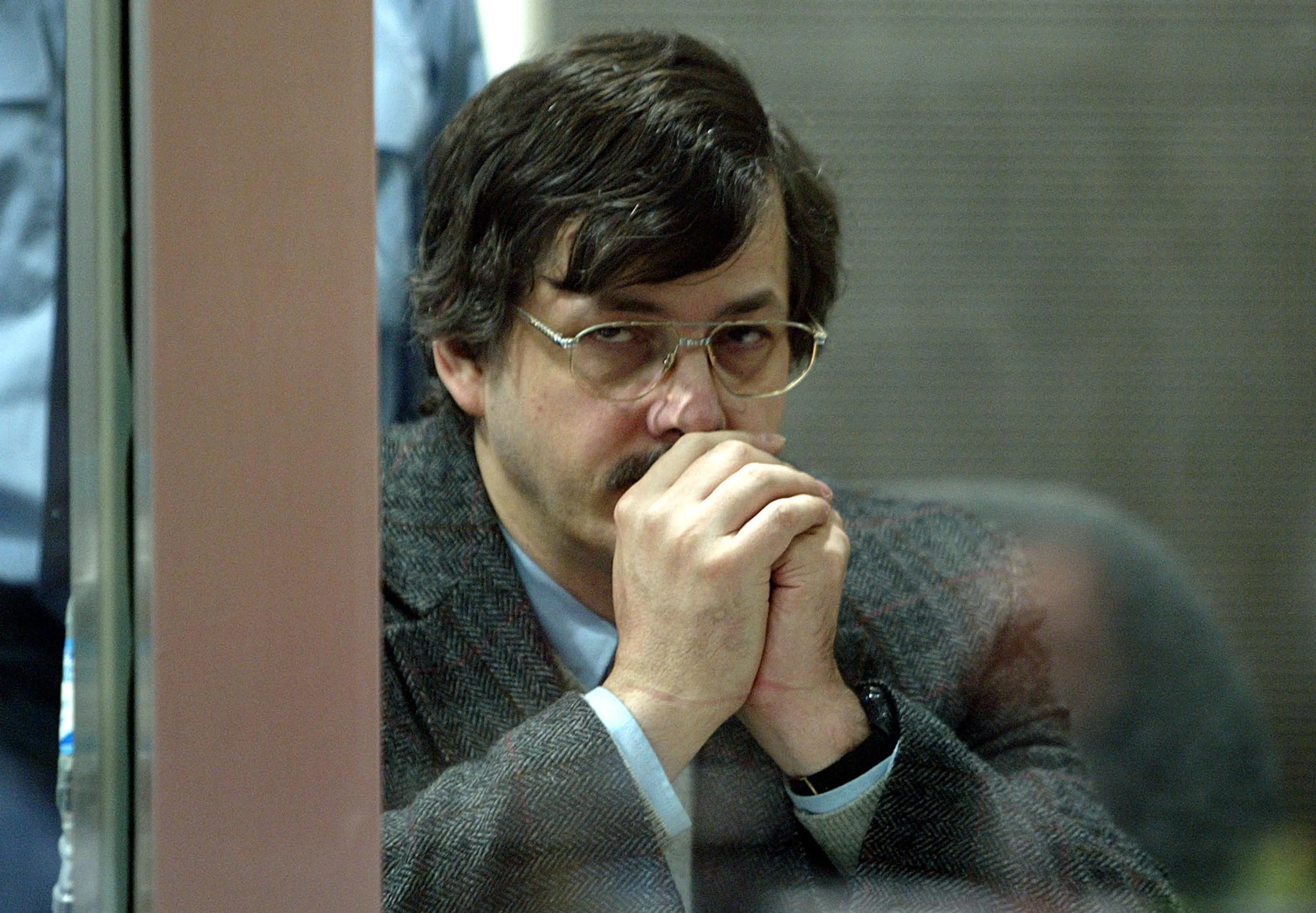 Bizarre beelden Marc Dutroux in gevangenis
