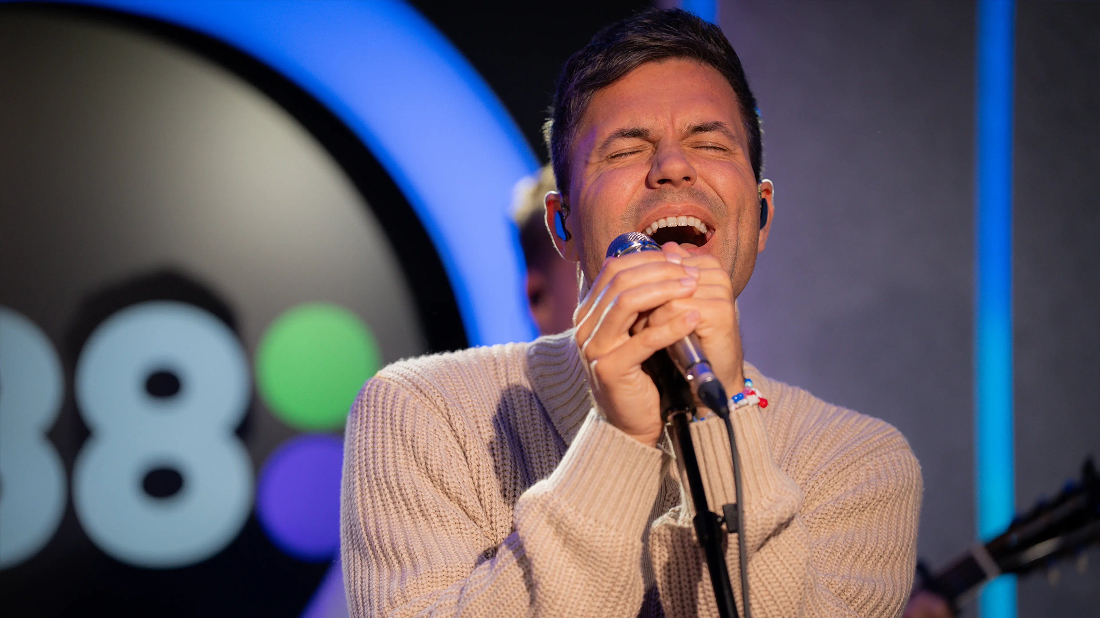Simon Keizer speelt nieuwe track Hoe Zou Het Nu Gaan? bij Evers & co. (Radio 538)