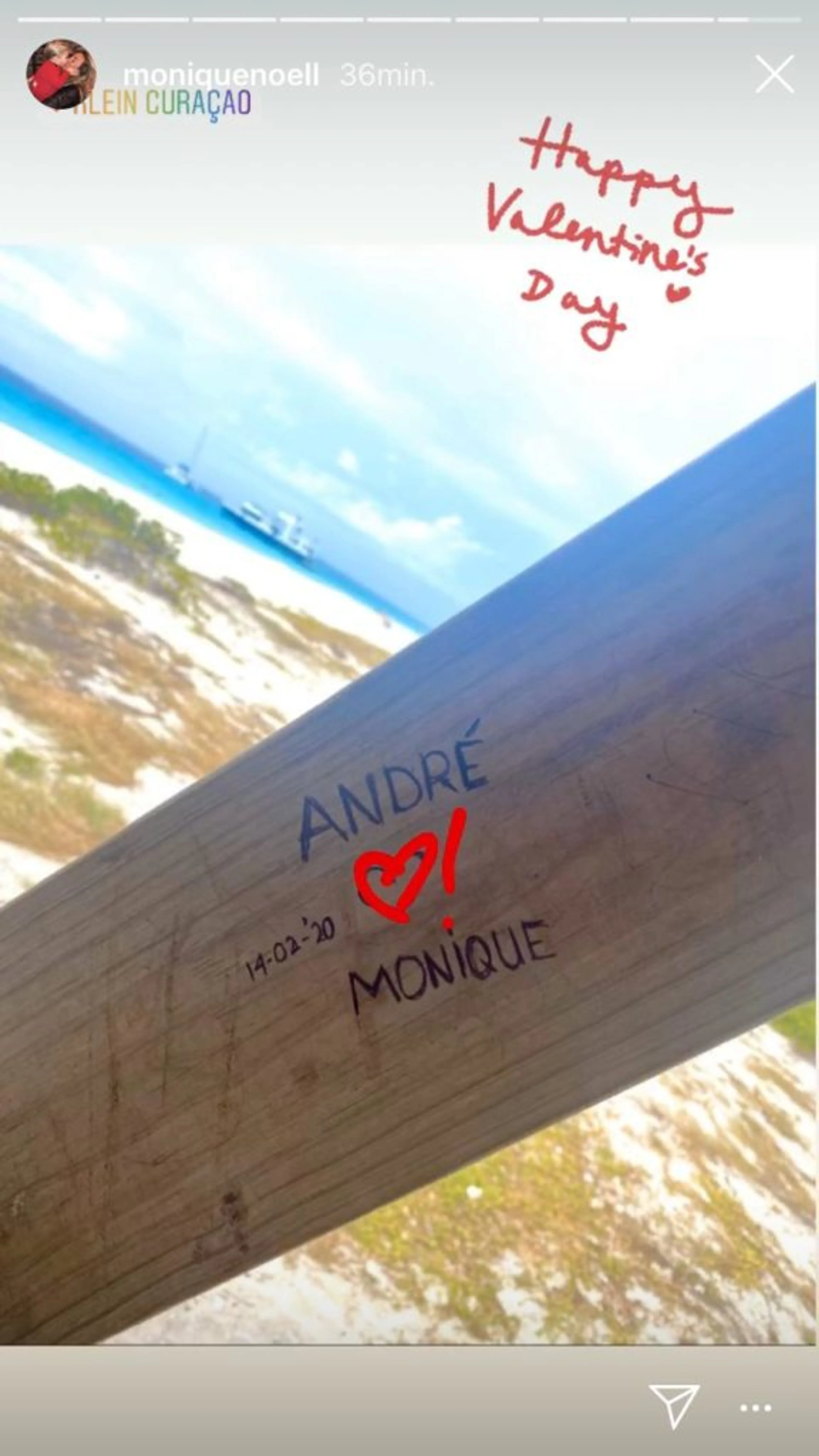 André en Monique samen gespot in WC-hokje