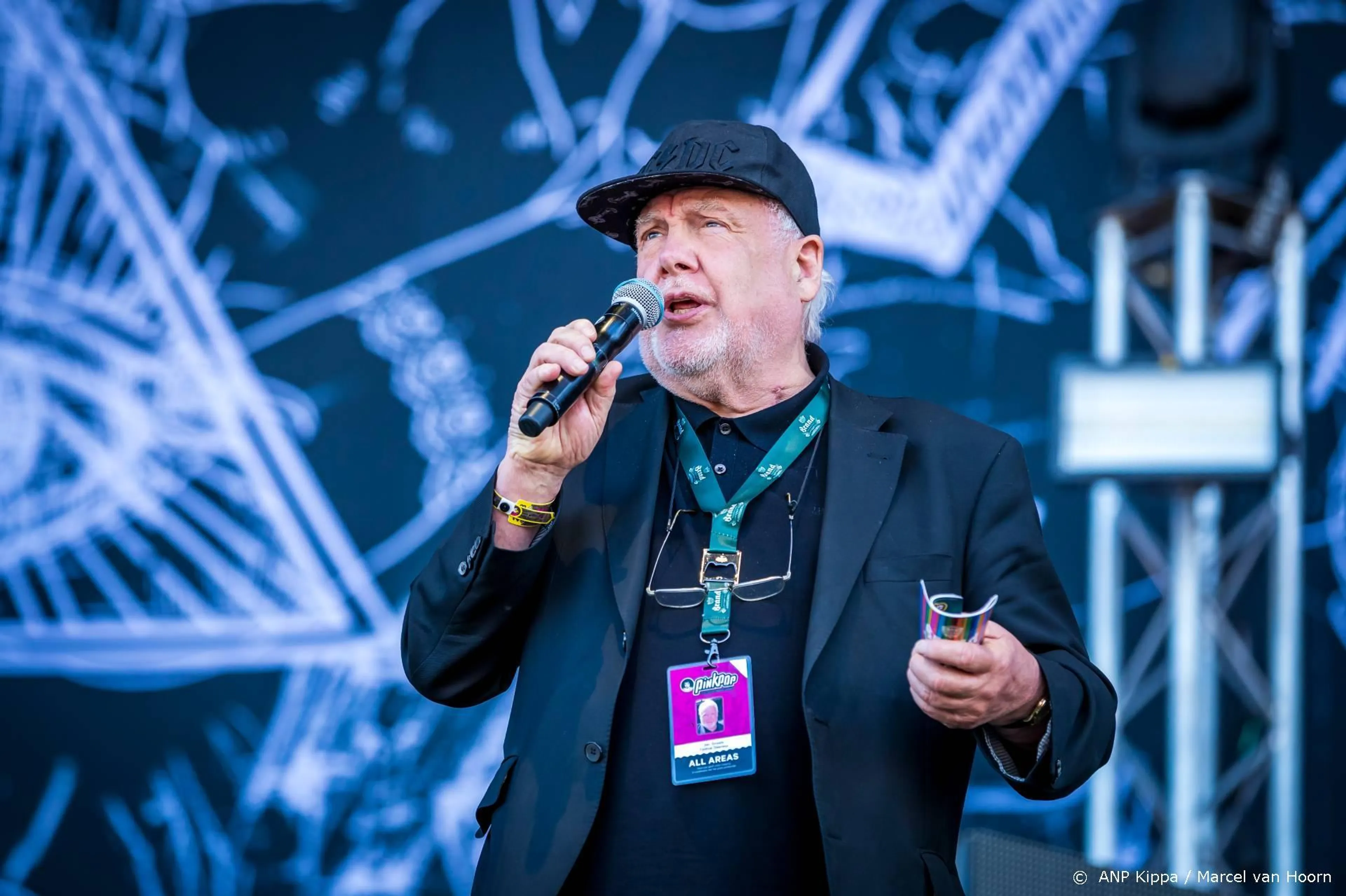 Burgemeester Landgraaf bedankt Jan Smeets voor 50 jaar Pinkpop