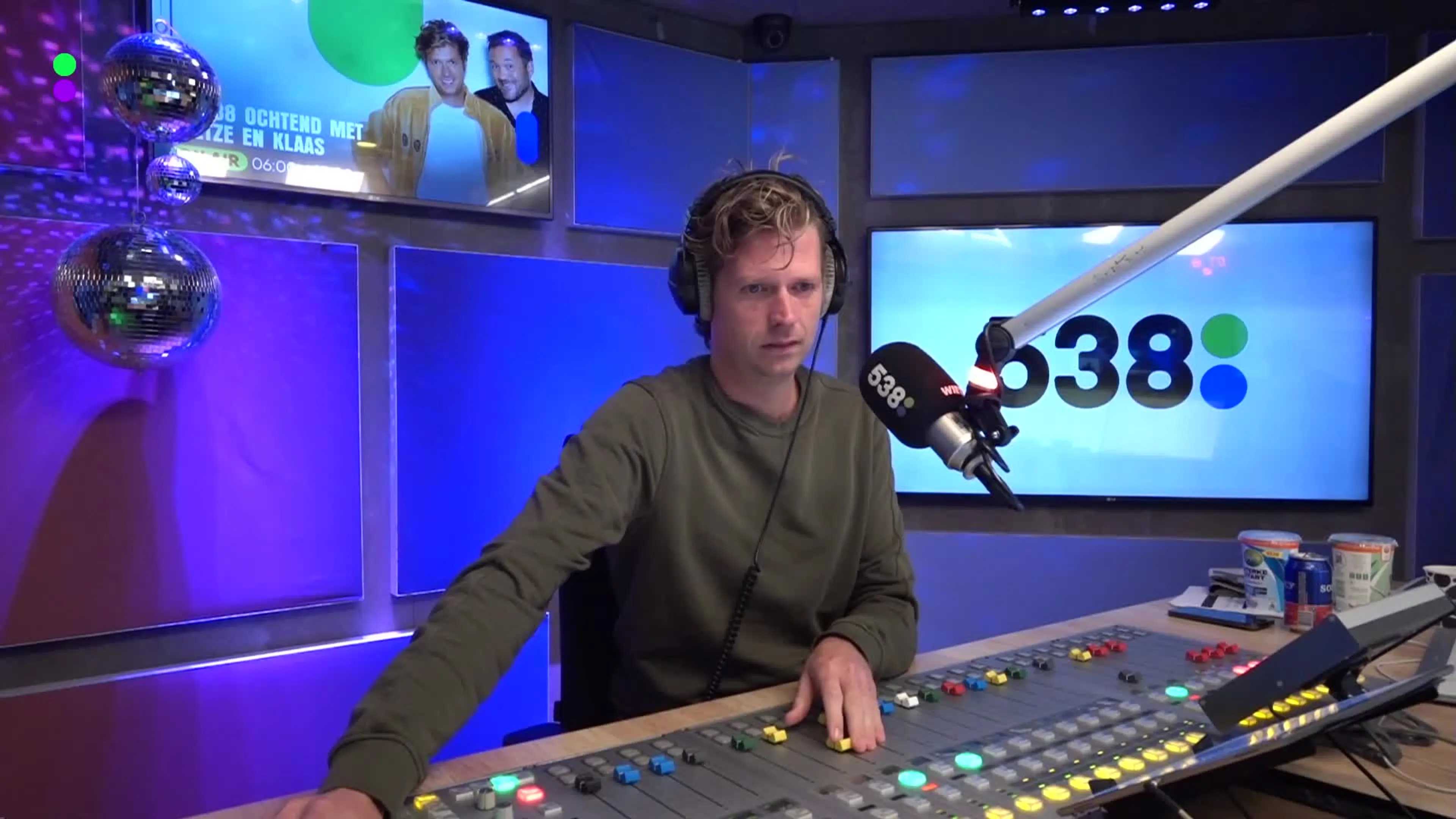 Met wie ontbijt Klaas?