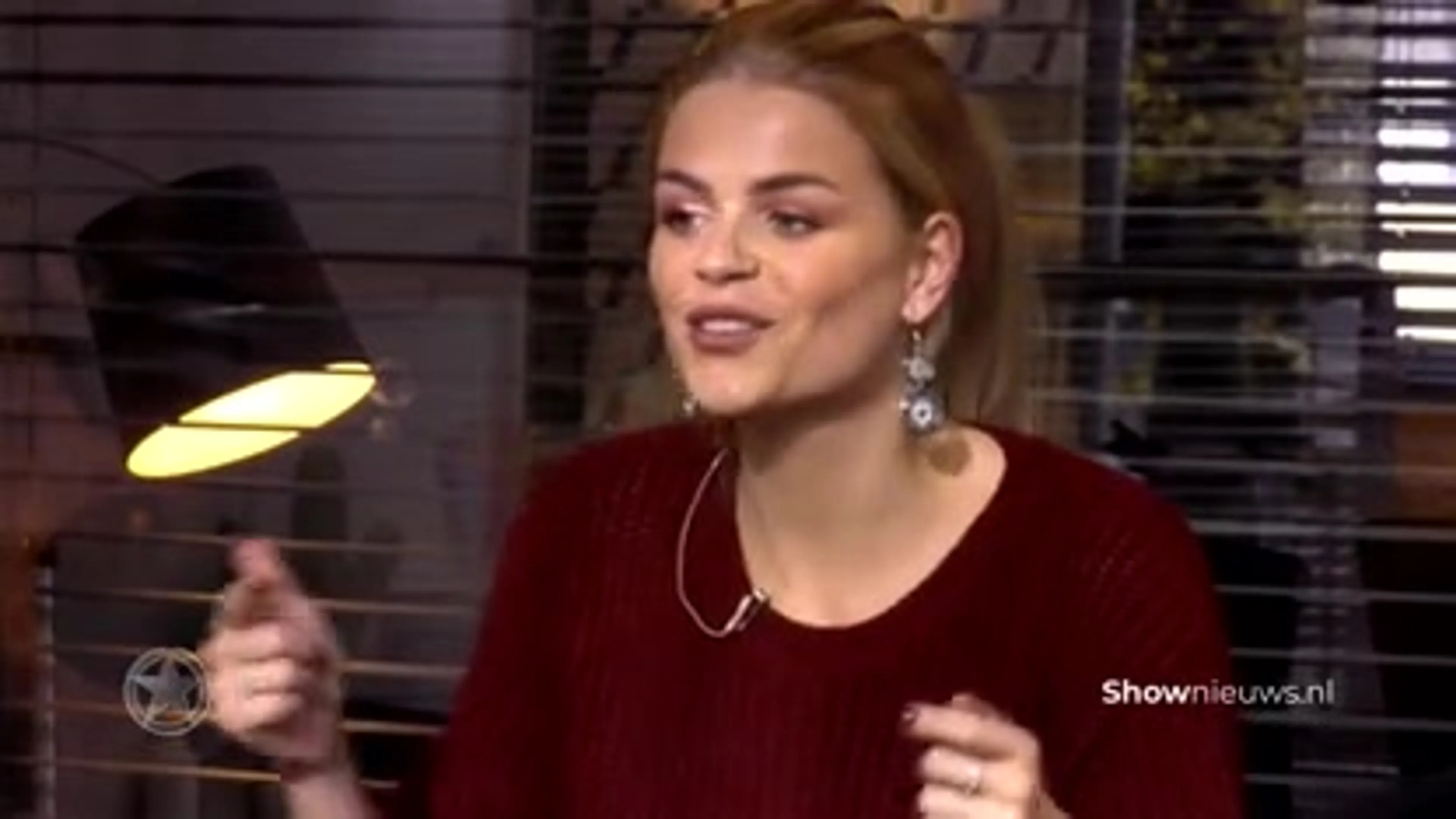 Coverqueen Davina Michelle brengt bezoekje aan House of Talent
