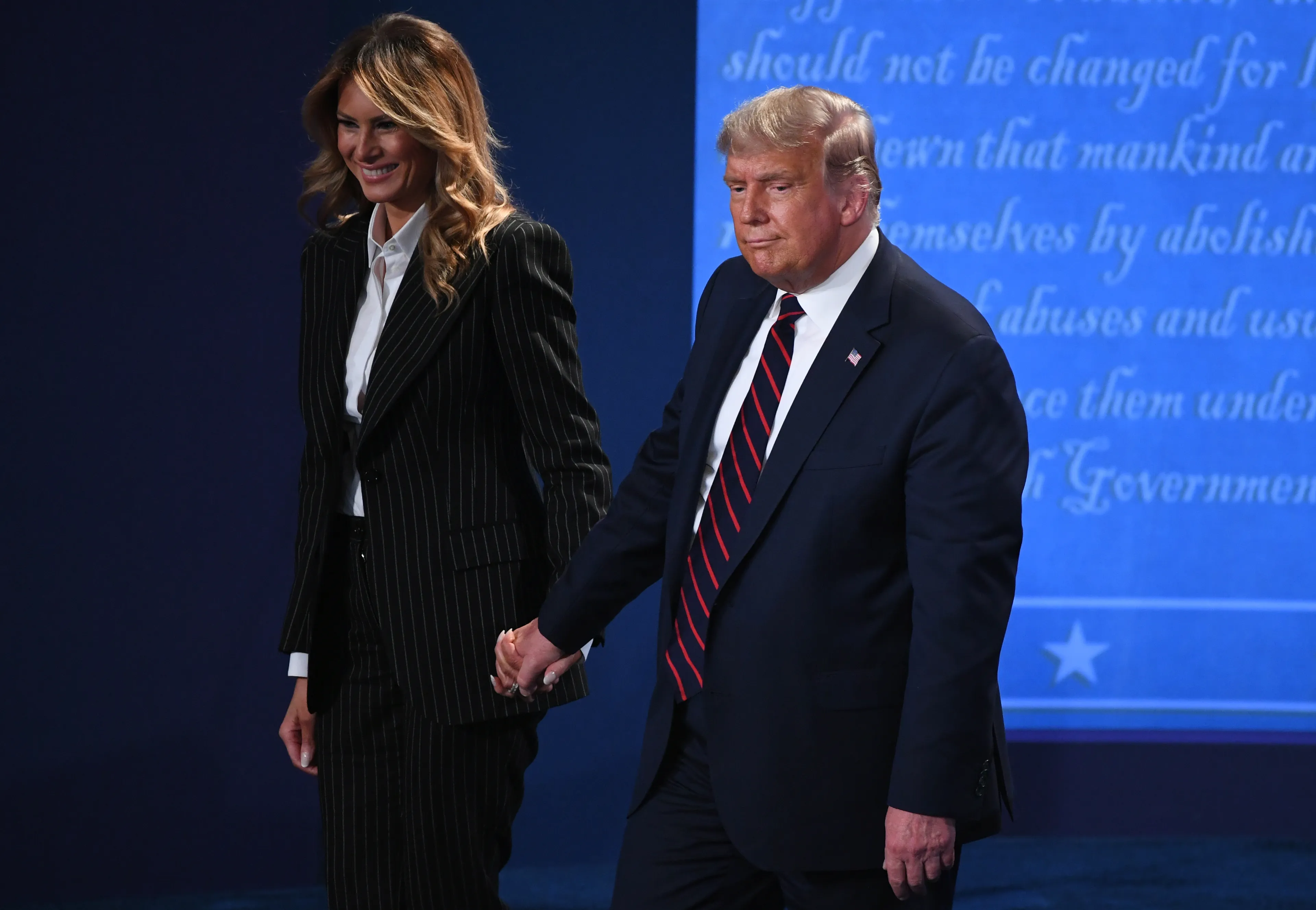 'Hoestende' Melania Trump toch niet op campagne