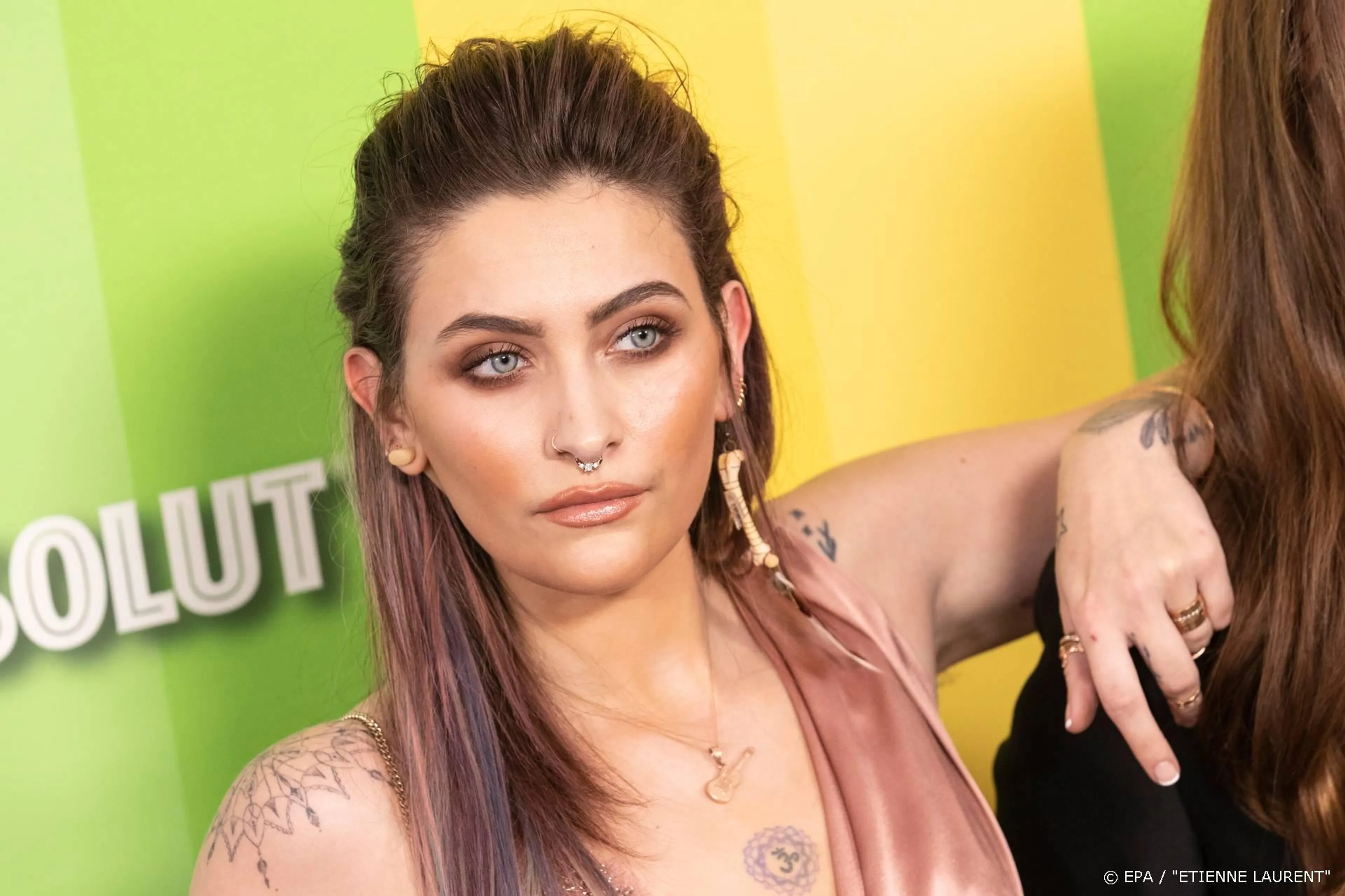 Paris Jackson brengt eerste album uit