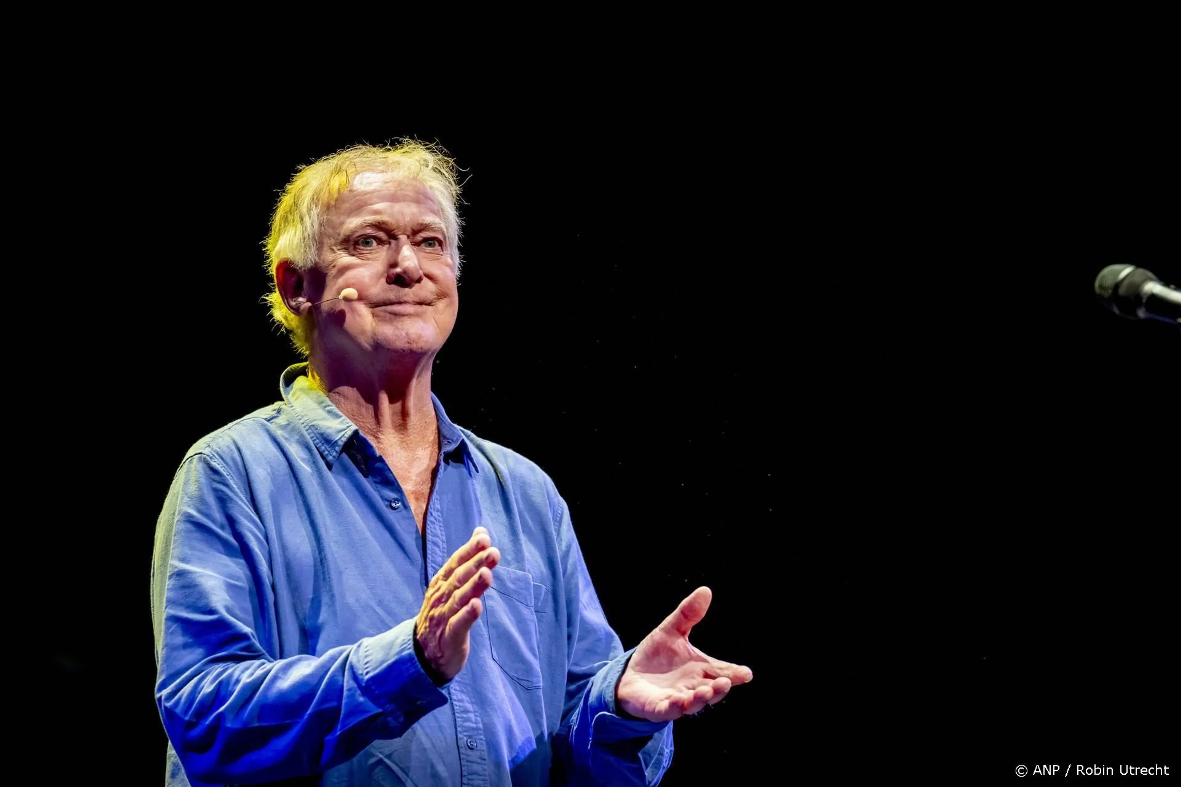 Harrie Jekkers krijgt portret in galerij Koninklijke Schouwburg