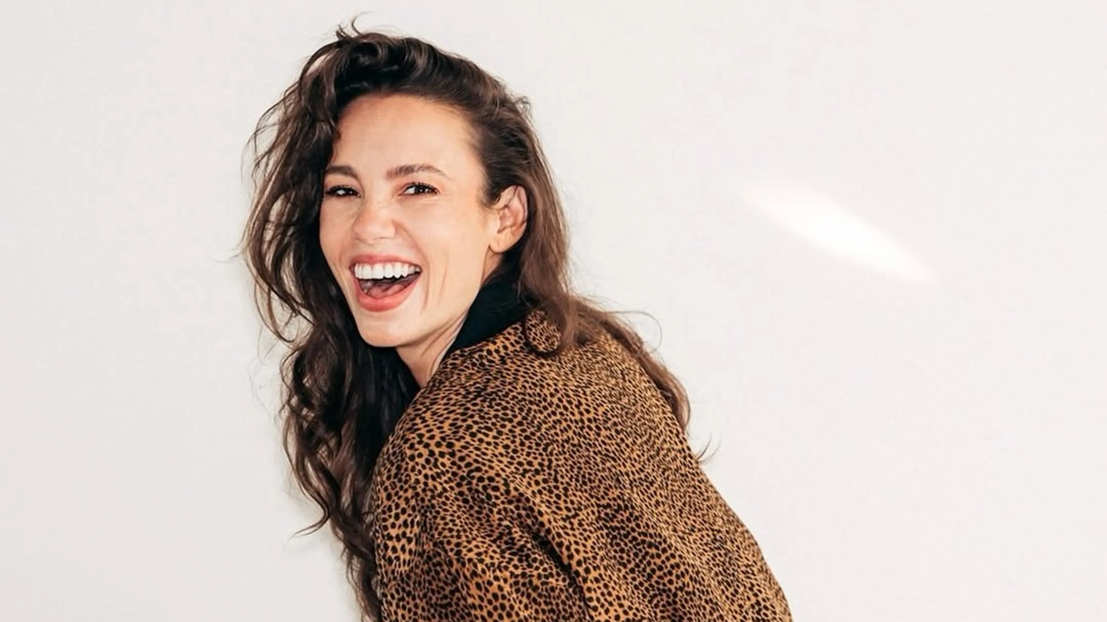 Gwen van Poorten presenteert Anti Survival Show op Net5 