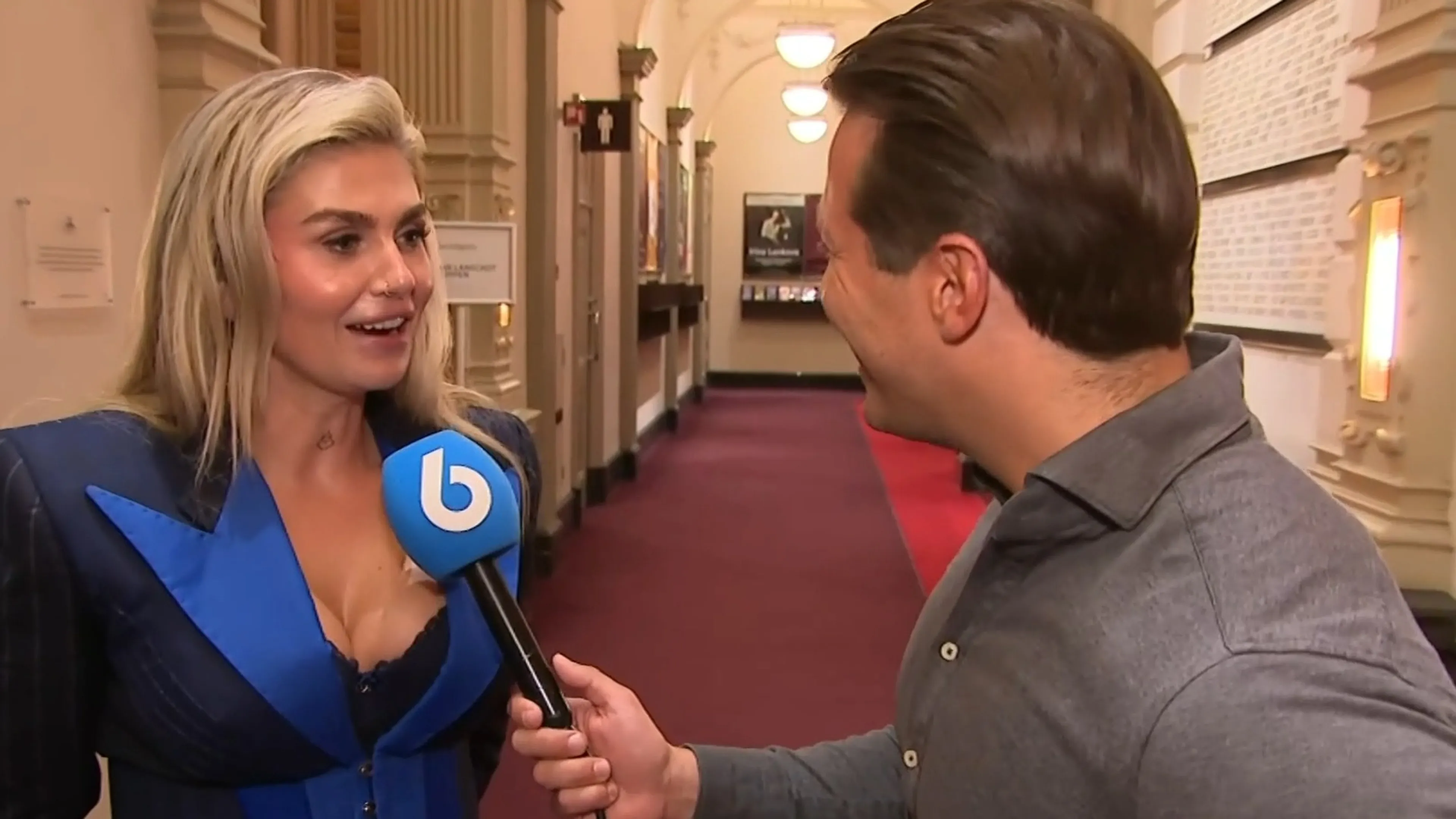 Roxeanne Hazes live na haar optreden in Het Concertgebouw
