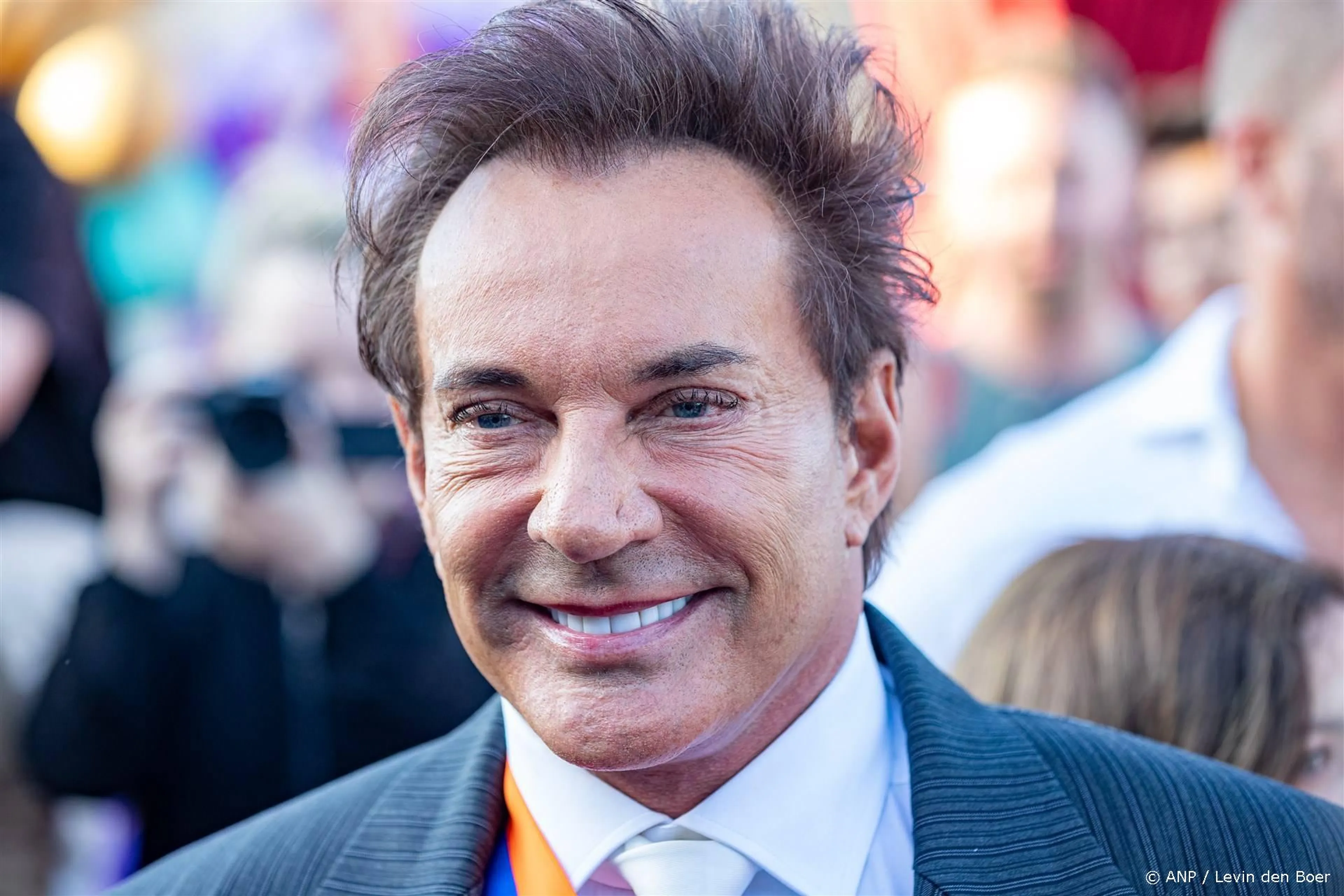 Gerard Joling trekt zich niets aan van kritiek over gezichtsoperatie