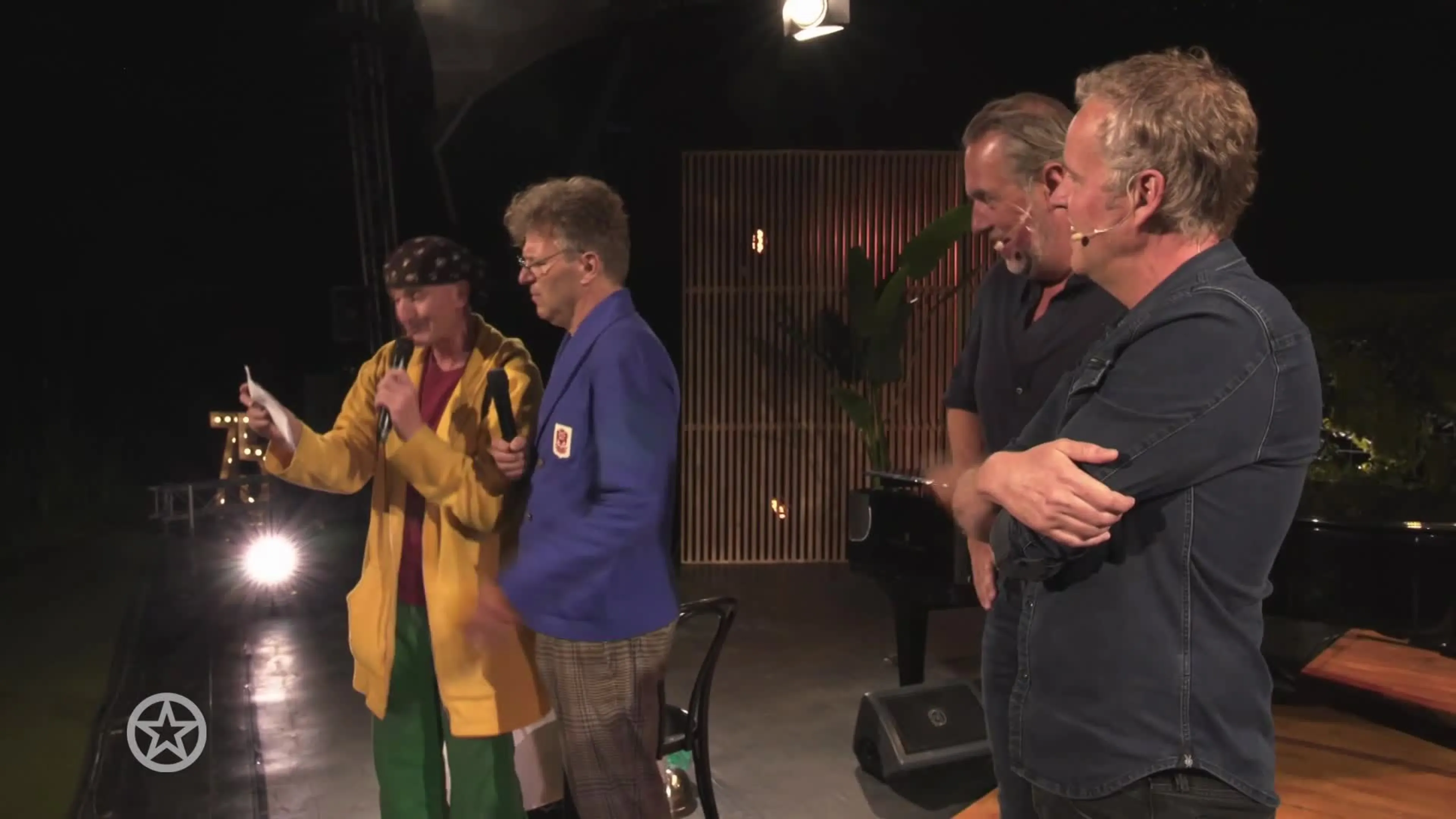 Ernst en Bobbie verrassen Veldhuis en Kemper